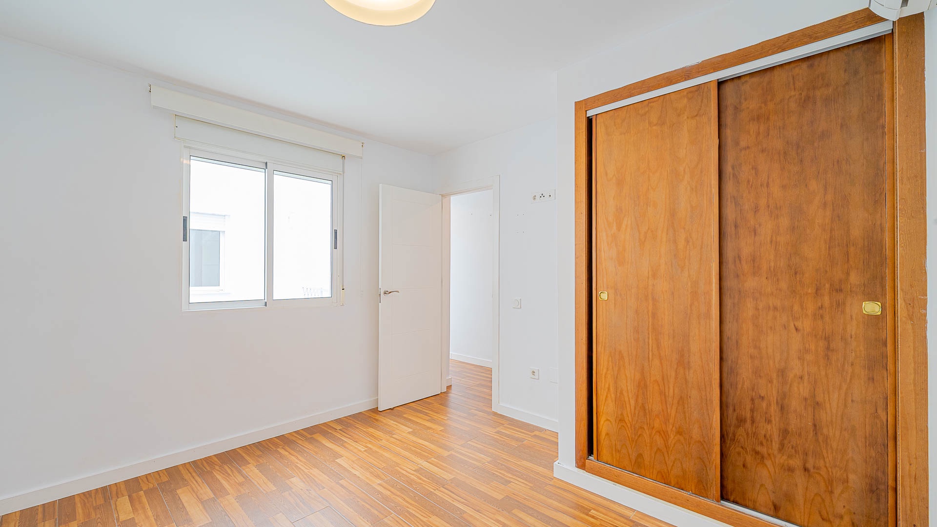 For sale - 2 Bedroom 1 Bathroom Apartament in Torrevieja - Torrevieja  - Alicante