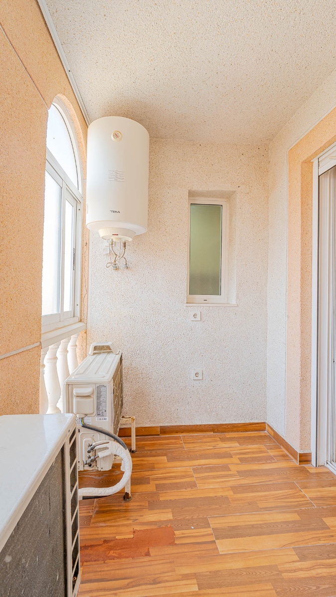 For sale - 2 Bedroom 1 Bathroom Apartament in Torrevieja - Torrevieja  - Alicante