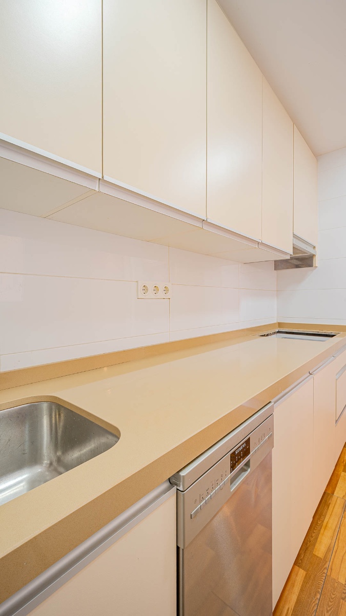 For sale - 2 Bedroom 1 Bathroom Apartament in Torrevieja - Torrevieja  - Alicante
