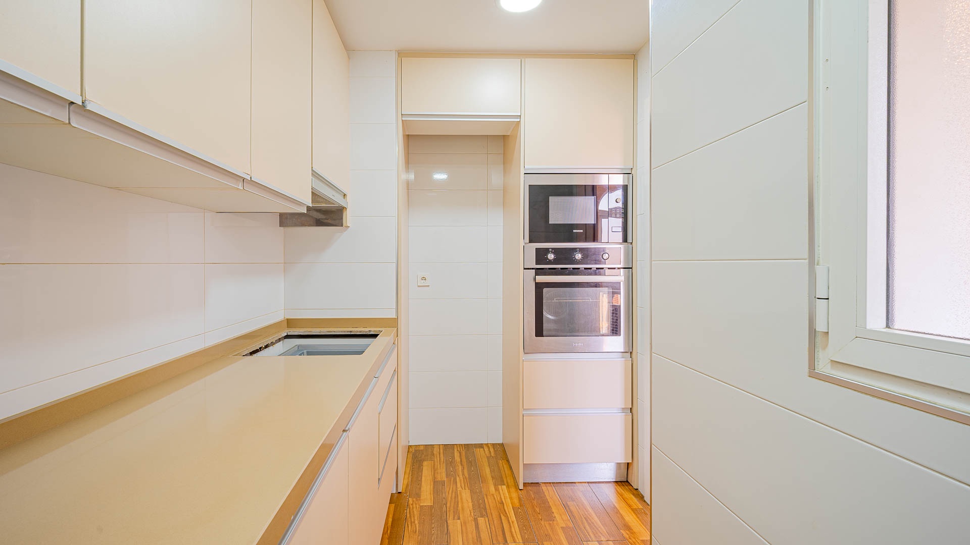 For sale - 2 Bedroom 1 Bathroom Apartament in Torrevieja - Torrevieja  - Alicante
