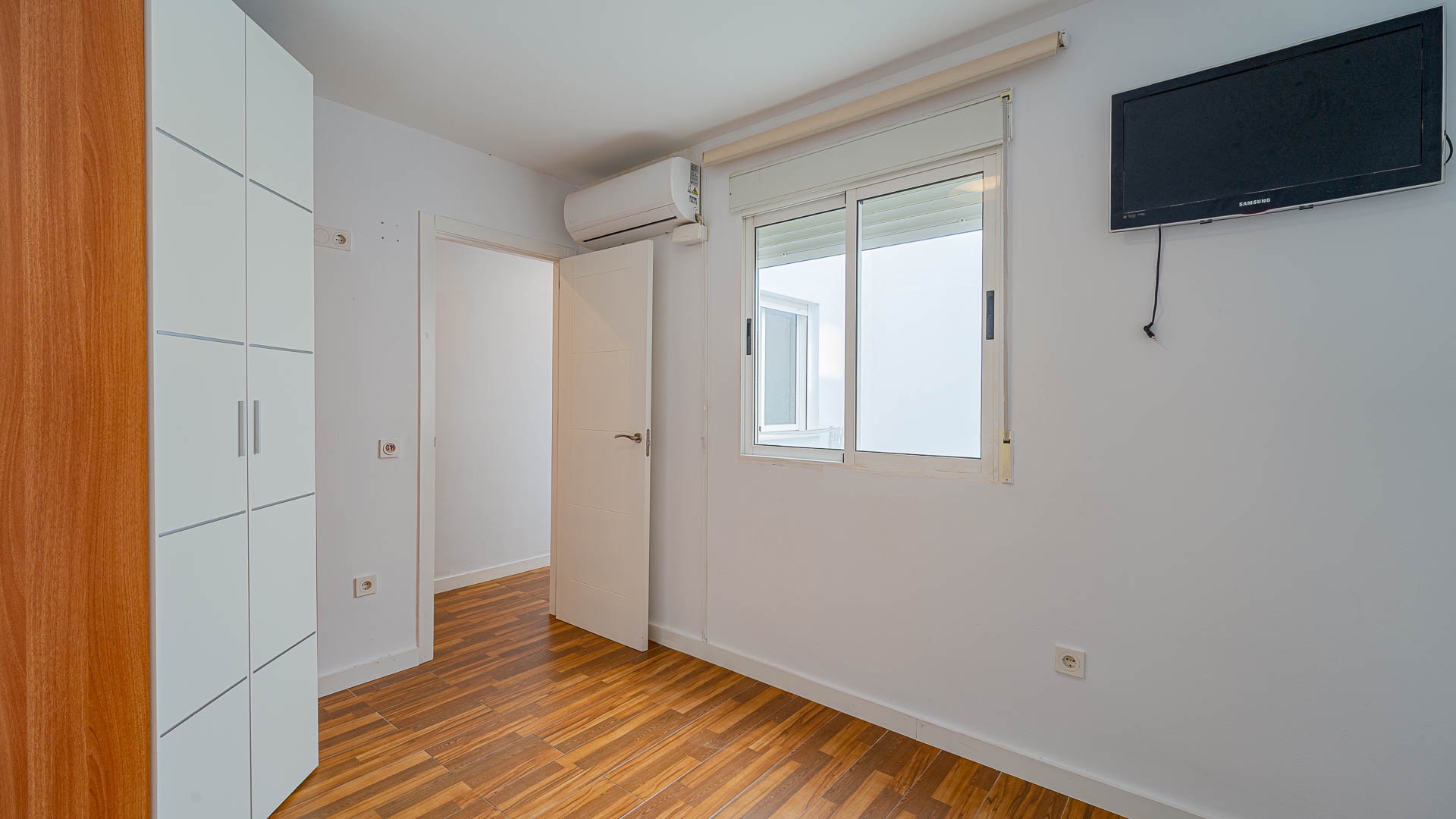 For sale - 2 Bedroom 1 Bathroom Apartament in Torrevieja - Torrevieja  - Alicante