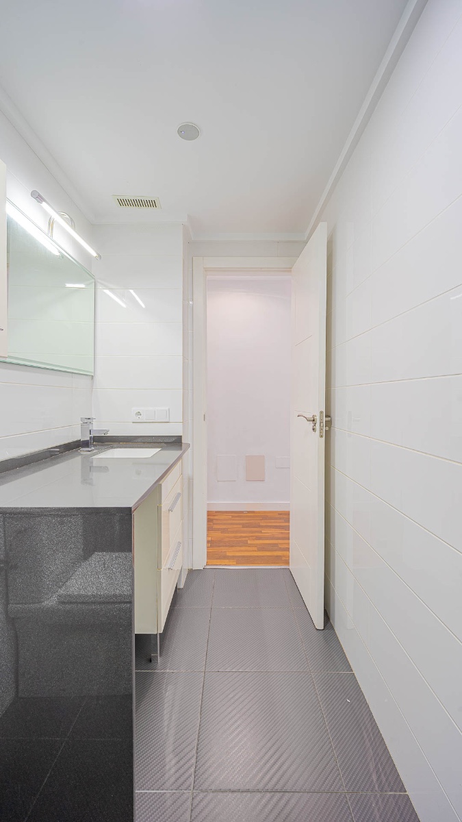 For sale - 2 Bedroom 1 Bathroom Apartament in Torrevieja - Torrevieja  - Alicante