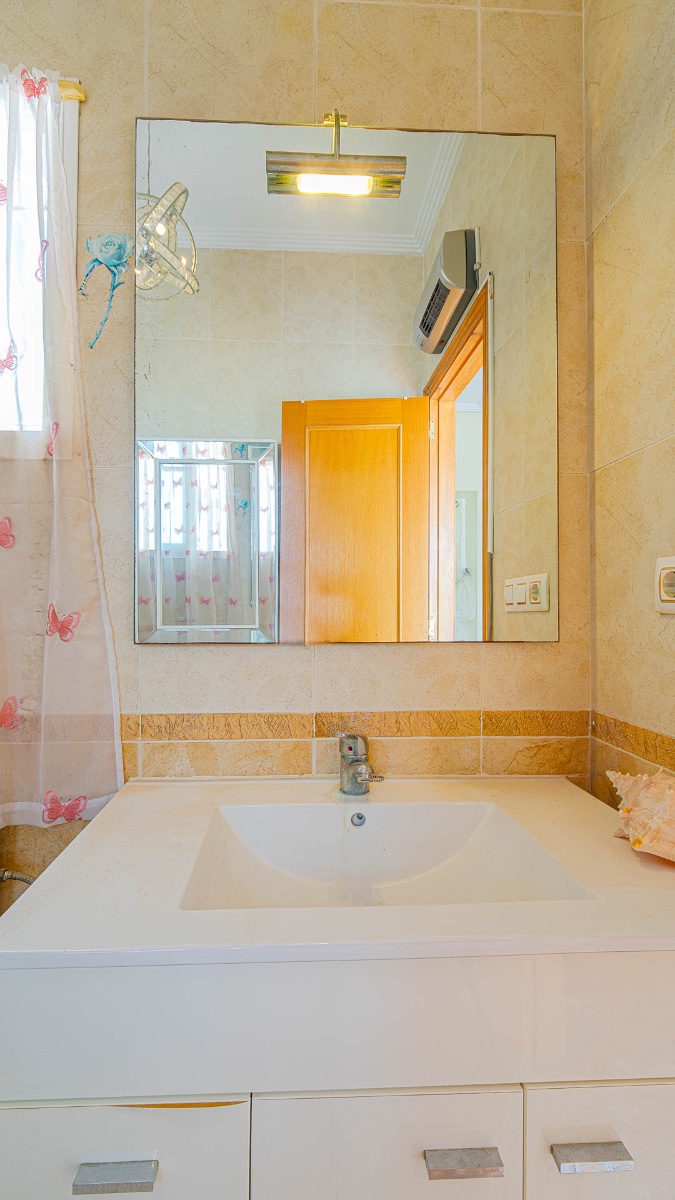 For sale - 3 Bedroom 2 Bathroom Quad in Punta Prima - Punta Prima  - Alicante