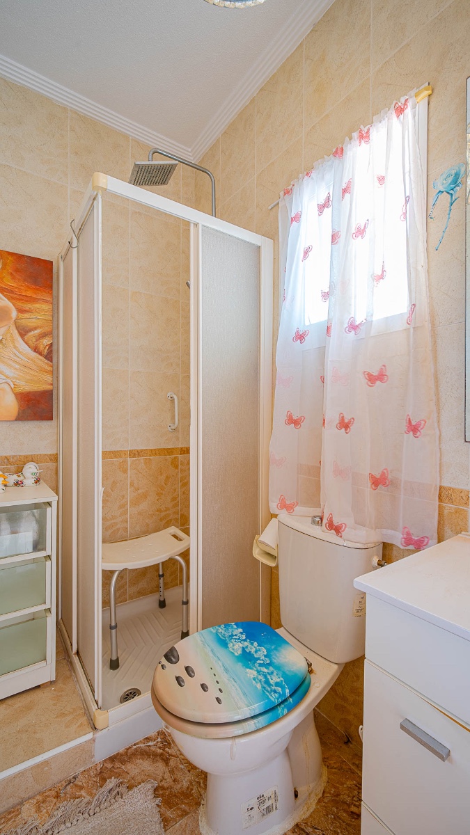 For sale - 3 Bedroom 2 Bathroom Quad in Punta Prima - Punta Prima  - Alicante
