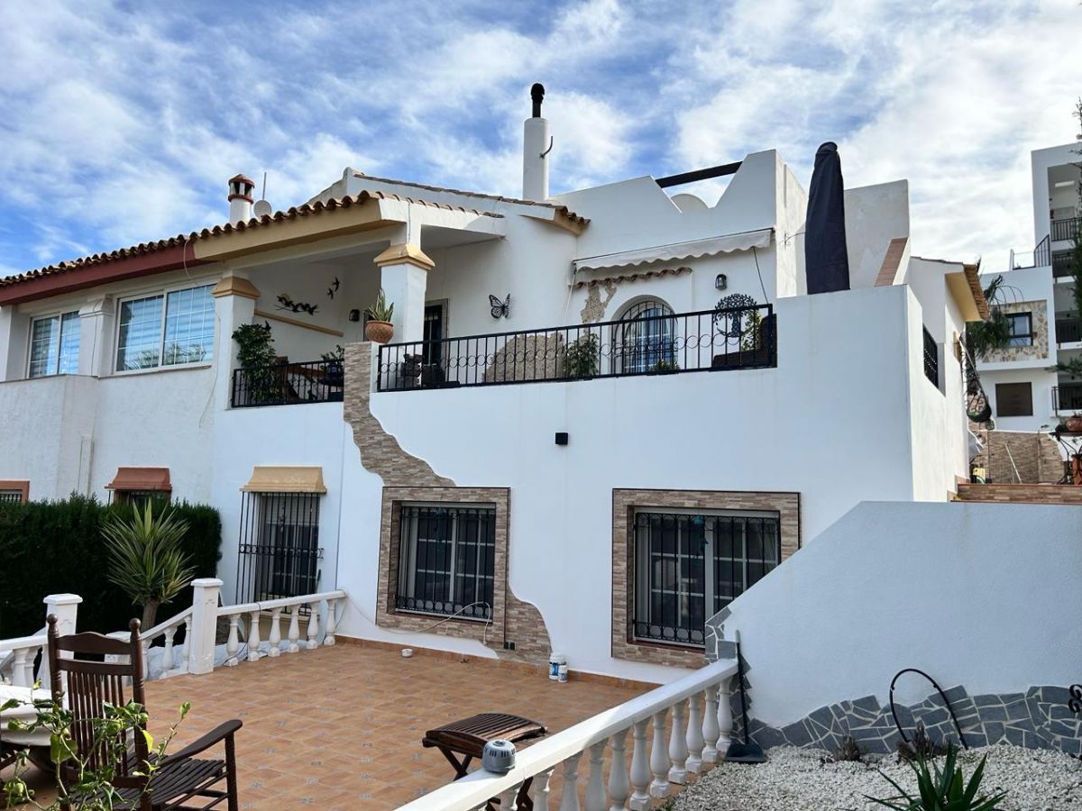 For sale - 3 Bedroom 2 Bathroom Semi Detached in VILLAMARTIN - , VILLAMARTIN, Alicante, Spain - Alicante