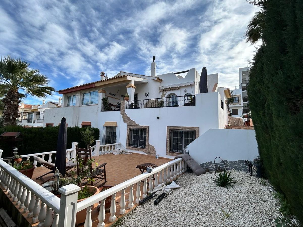 For sale - 3 Bedroom 2 Bathroom Semi Detached in VILLAMARTIN - , VILLAMARTIN, Alicante, Spain - Alicante