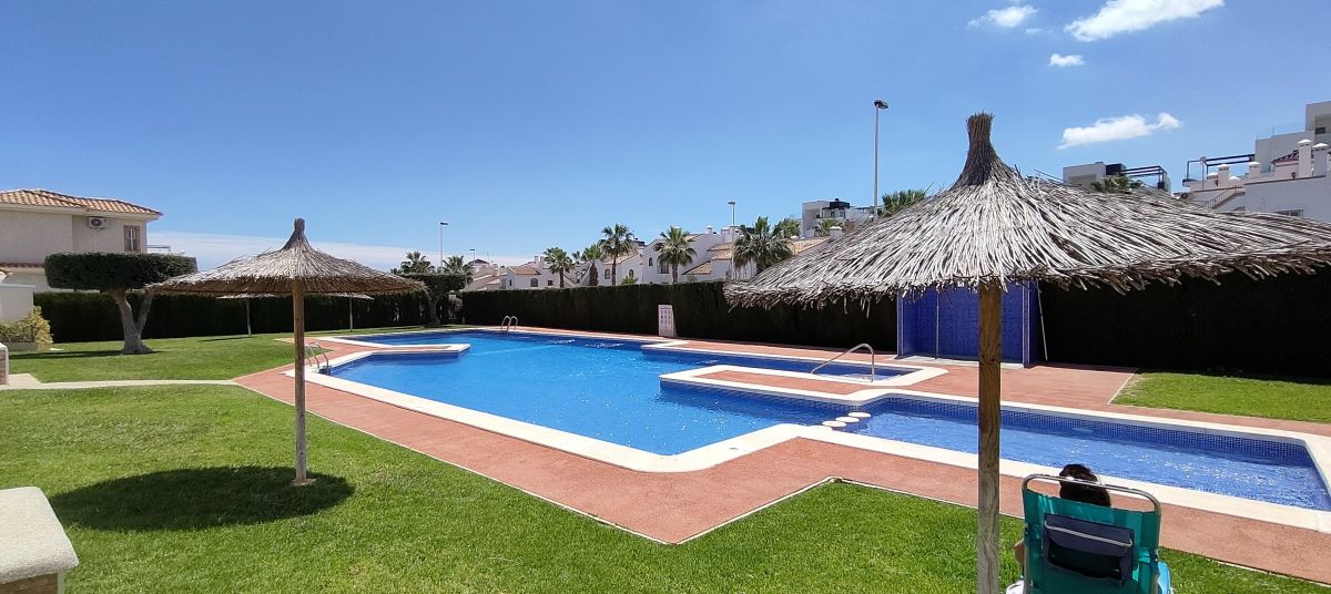 For sale - 2 Bedroom 2 Bathroom Townhouse in Villamartin - Alicante, Spain - Alicante