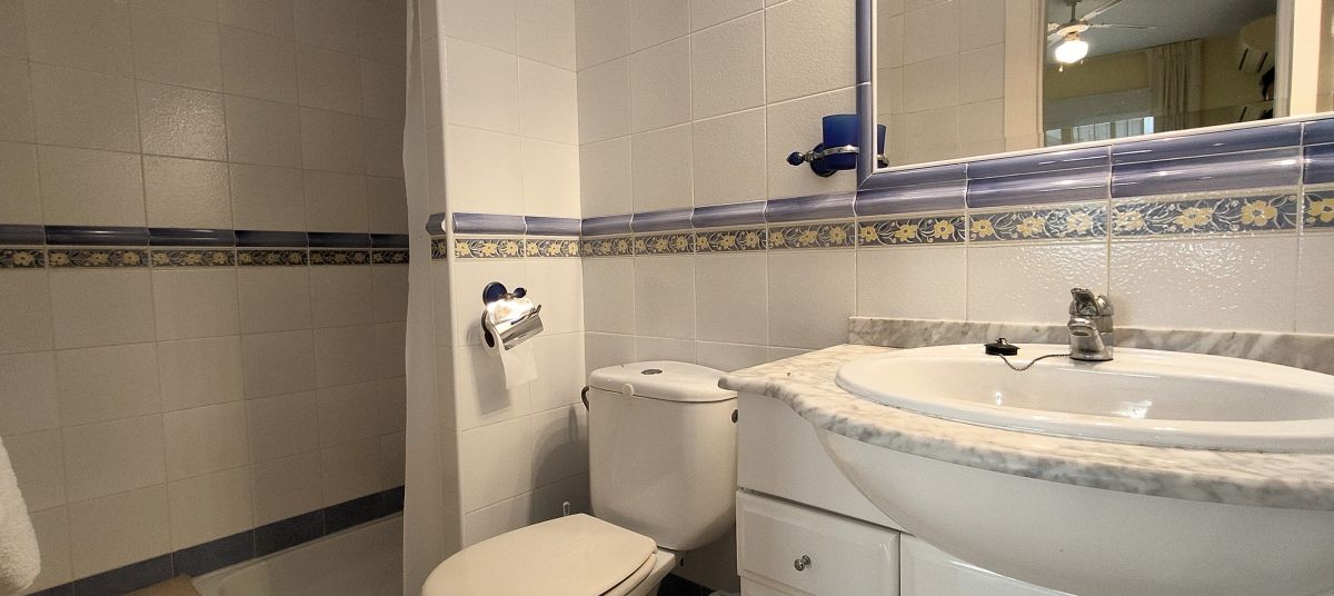 For sale - 2 Bedroom 2 Bathroom Townhouse in Villamartin - Alicante, Spain - Alicante