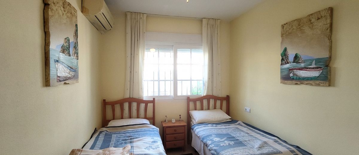 For sale - 2 Bedroom 2 Bathroom Townhouse in Villamartin - Alicante, Spain - Alicante
