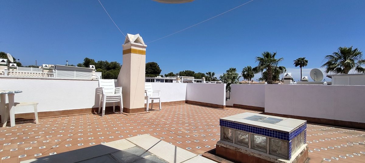 For sale - 2 Bedroom 2 Bathroom Townhouse in Villamartin - Alicante, Spain - Alicante