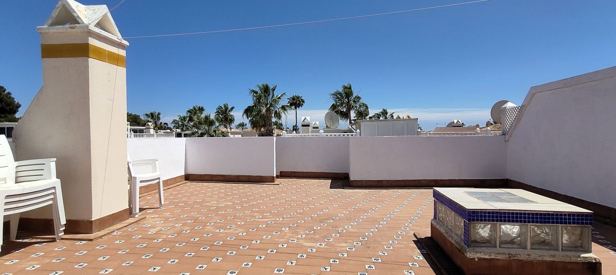 For sale - 2 Bedroom 2 Bathroom Townhouse in Villamartin - Alicante, Spain - Alicante