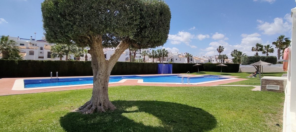 For sale - 2 Bedroom 2 Bathroom Townhouse in Villamartin - Alicante, Spain - Alicante
