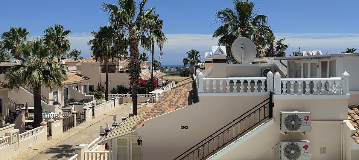For sale - 2 Bedroom 2 Bathroom Townhouse in Villamartin - Alicante, Spain - Alicante