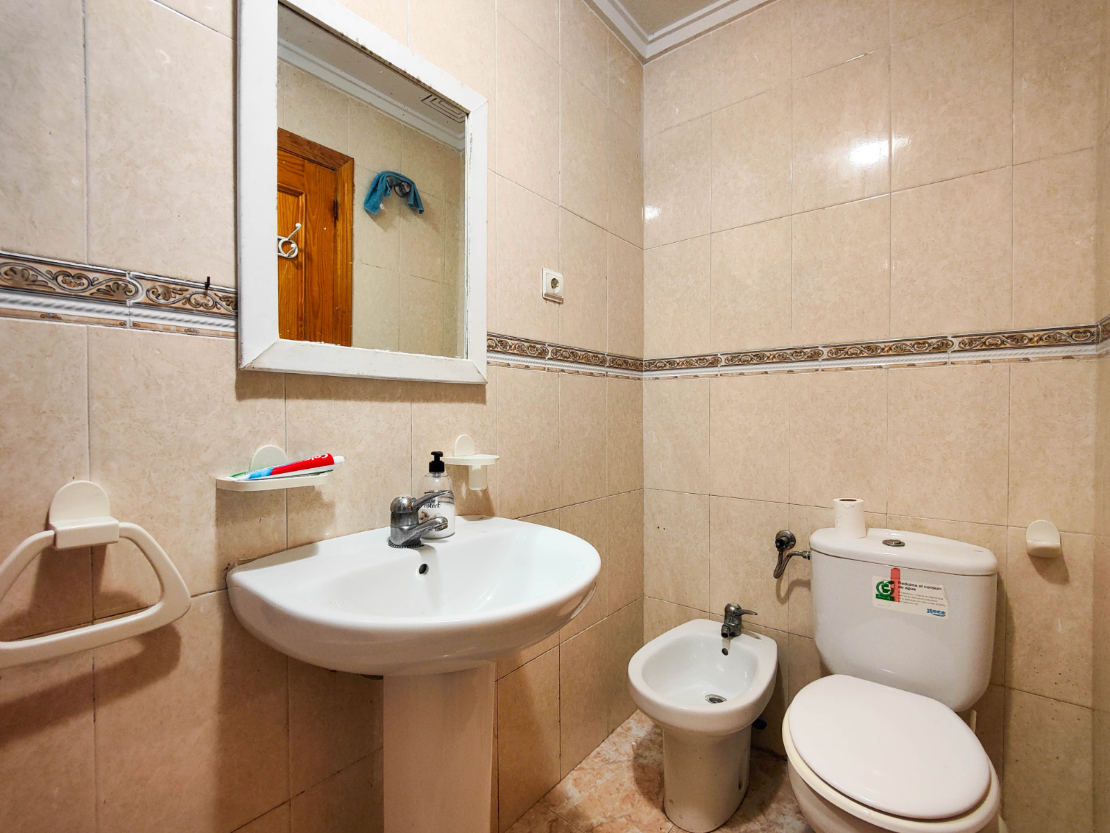 For sale - 2 Bedroom 1 Bathroom Apartment in Torrevieja - Antonio Machado  - Alicante