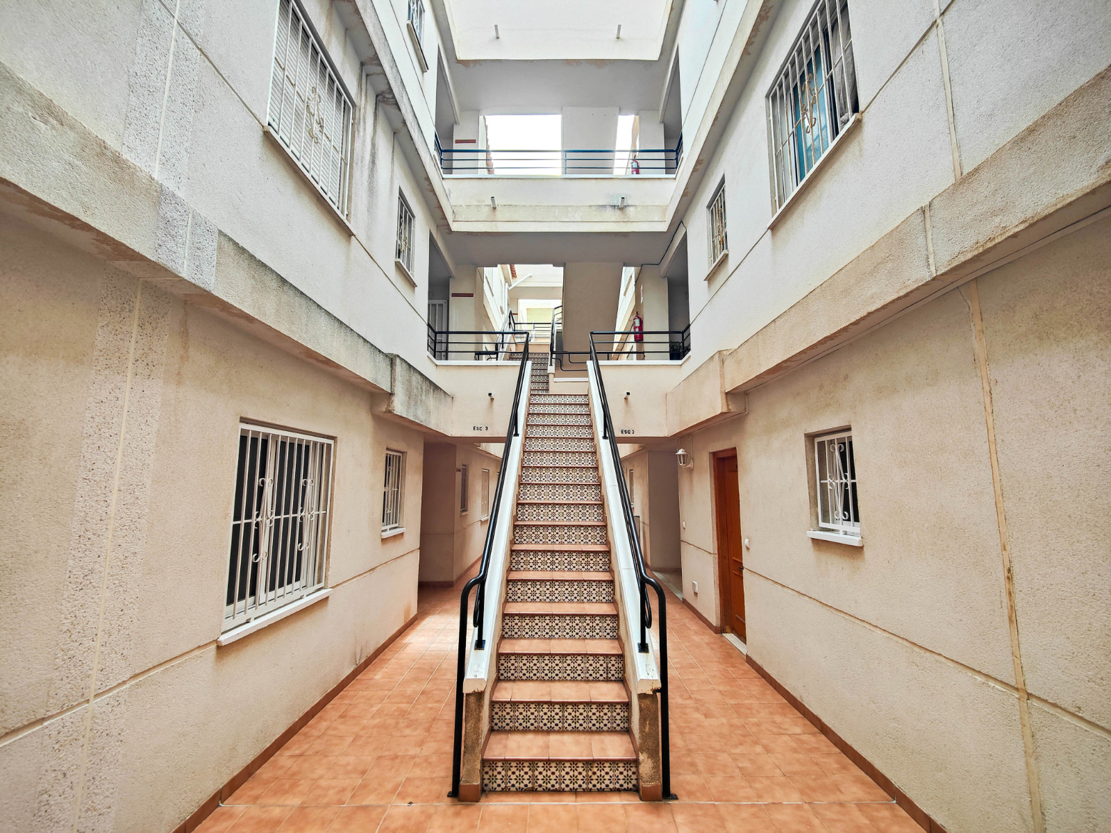 For sale - 2 Bedroom 1 Bathroom Apartment in Torrevieja - Antonio Machado  - Alicante