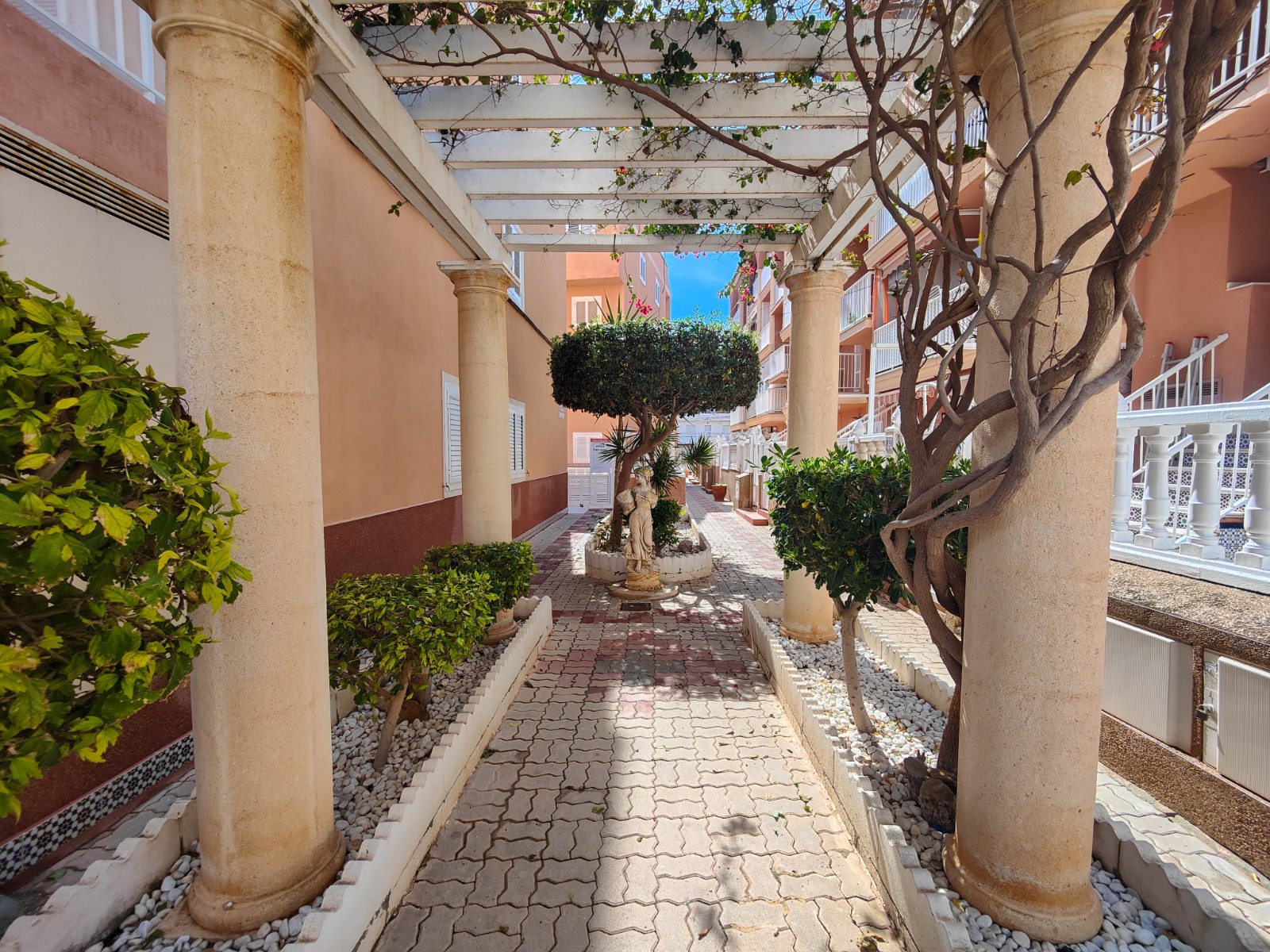 For sale - 2 Bedroom 2 Bathroom Penthouse in Torrevieja - La Mata  - Alicante
