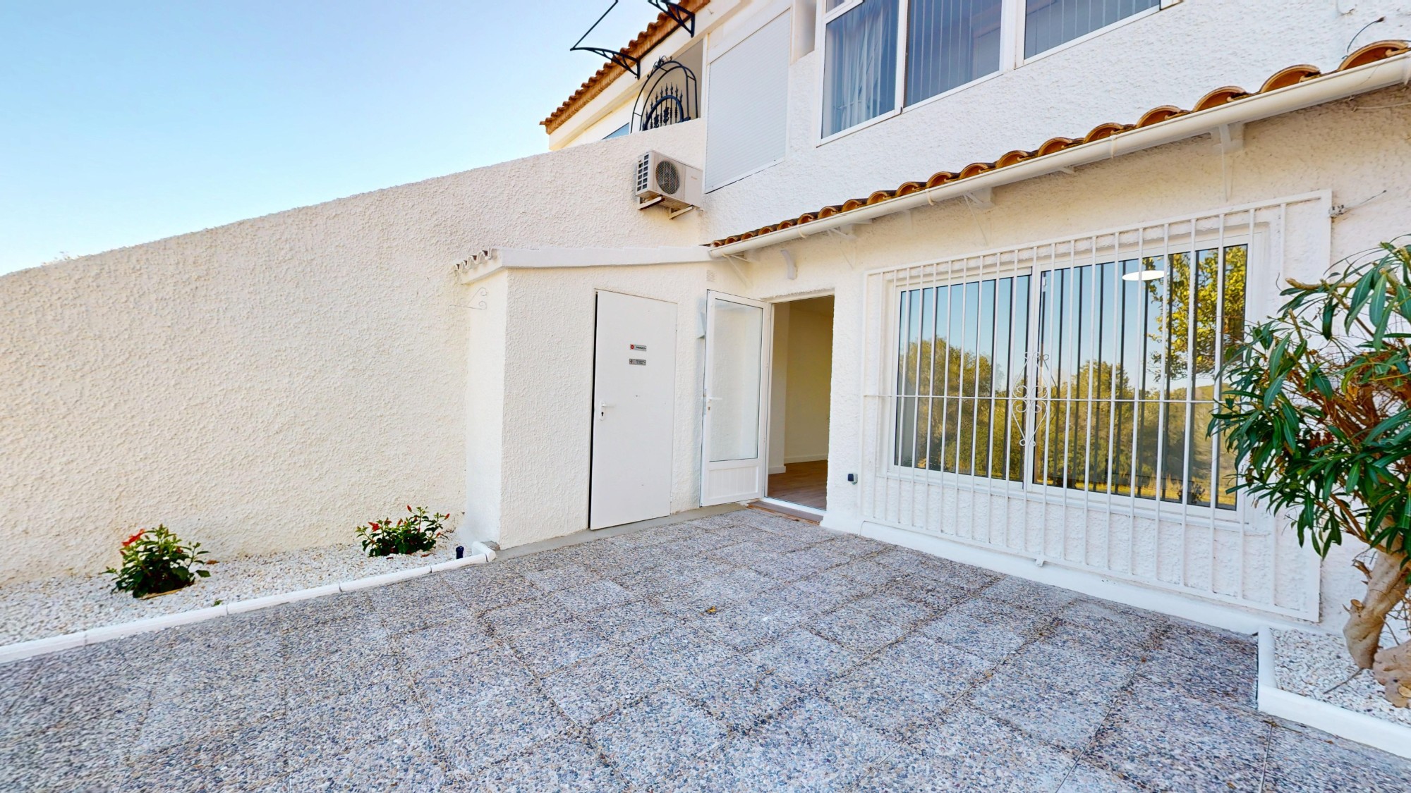For sale - 2 Bedroom 1 Bathroom Ground floor bungalow in Orihuela Costa - Villamartín - Las Filipinas  - Alicante