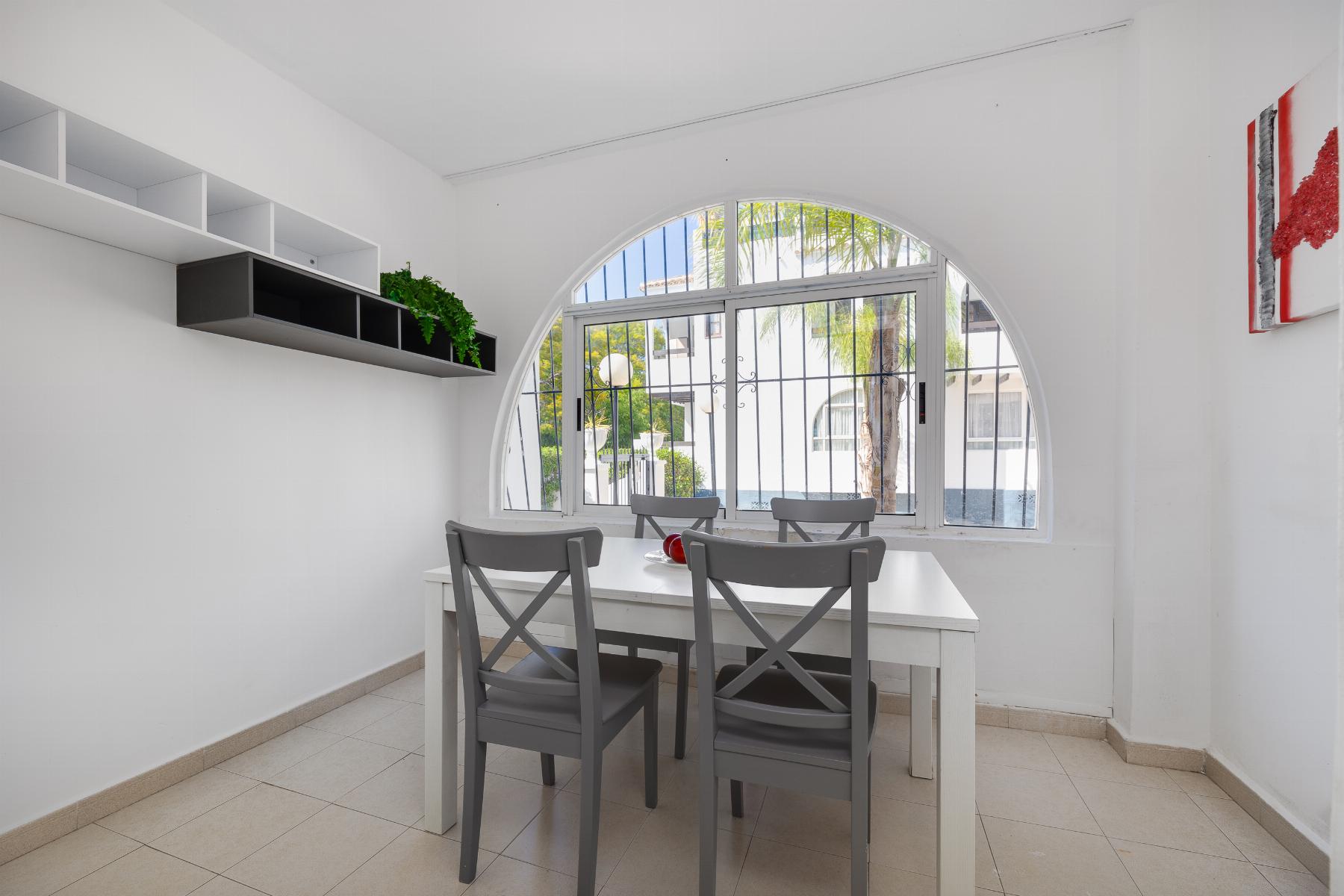 For sale - 2 Bedroom 1 Bathroom Ground Floor apartment in Torrevieja - playa de los naufragos  - Alicante