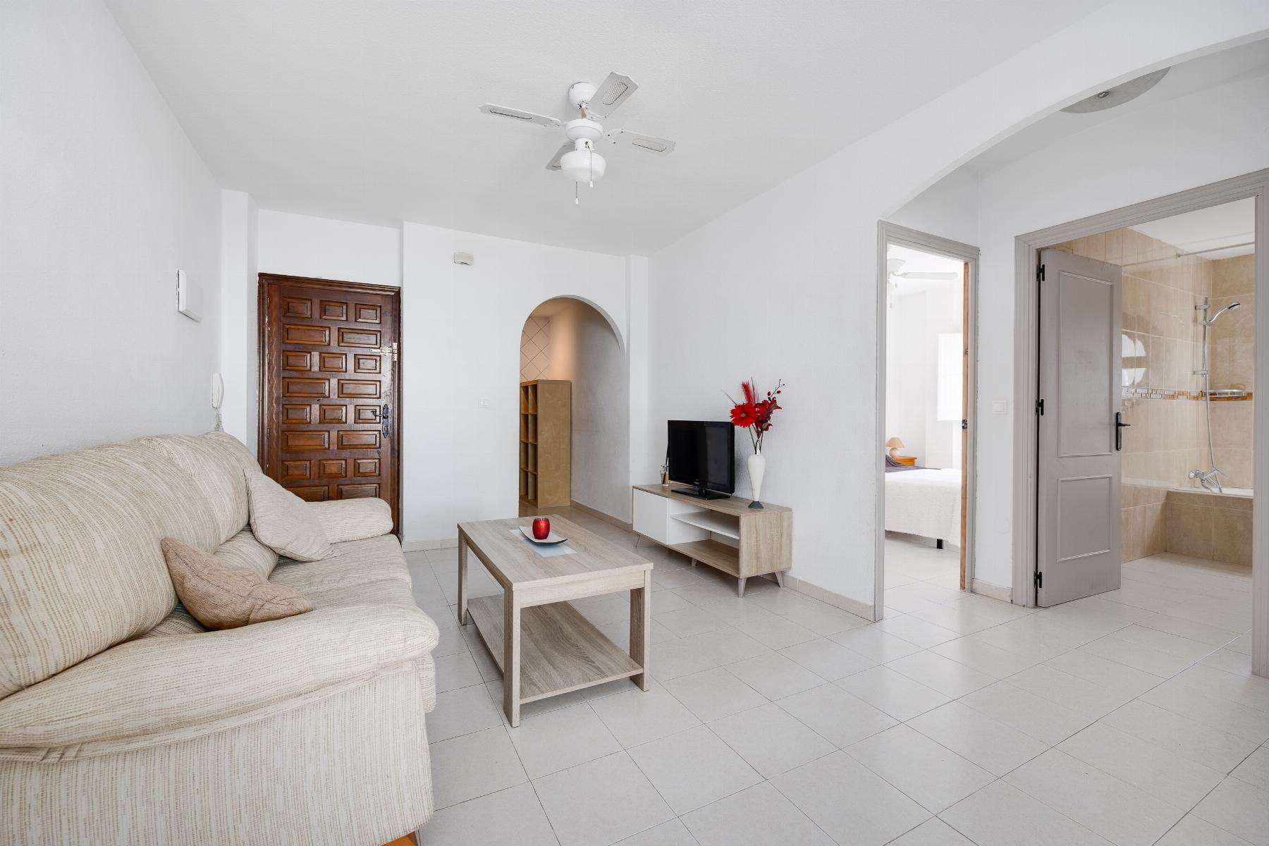 For sale - 2 Bedroom 1 Bathroom Ground Floor apartment in Torrevieja - playa de los naufragos  - Alicante