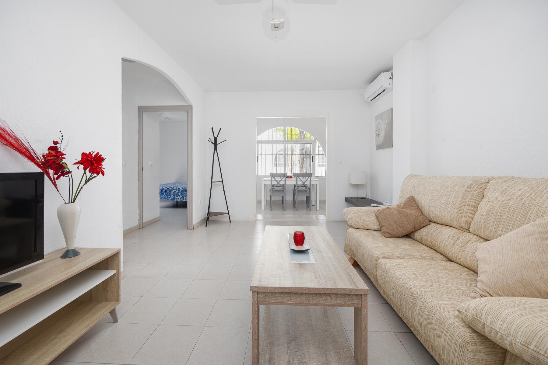 For sale - 2 Bedroom 1 Bathroom Ground Floor apartment in Torrevieja - playa de los naufragos  - Alicante