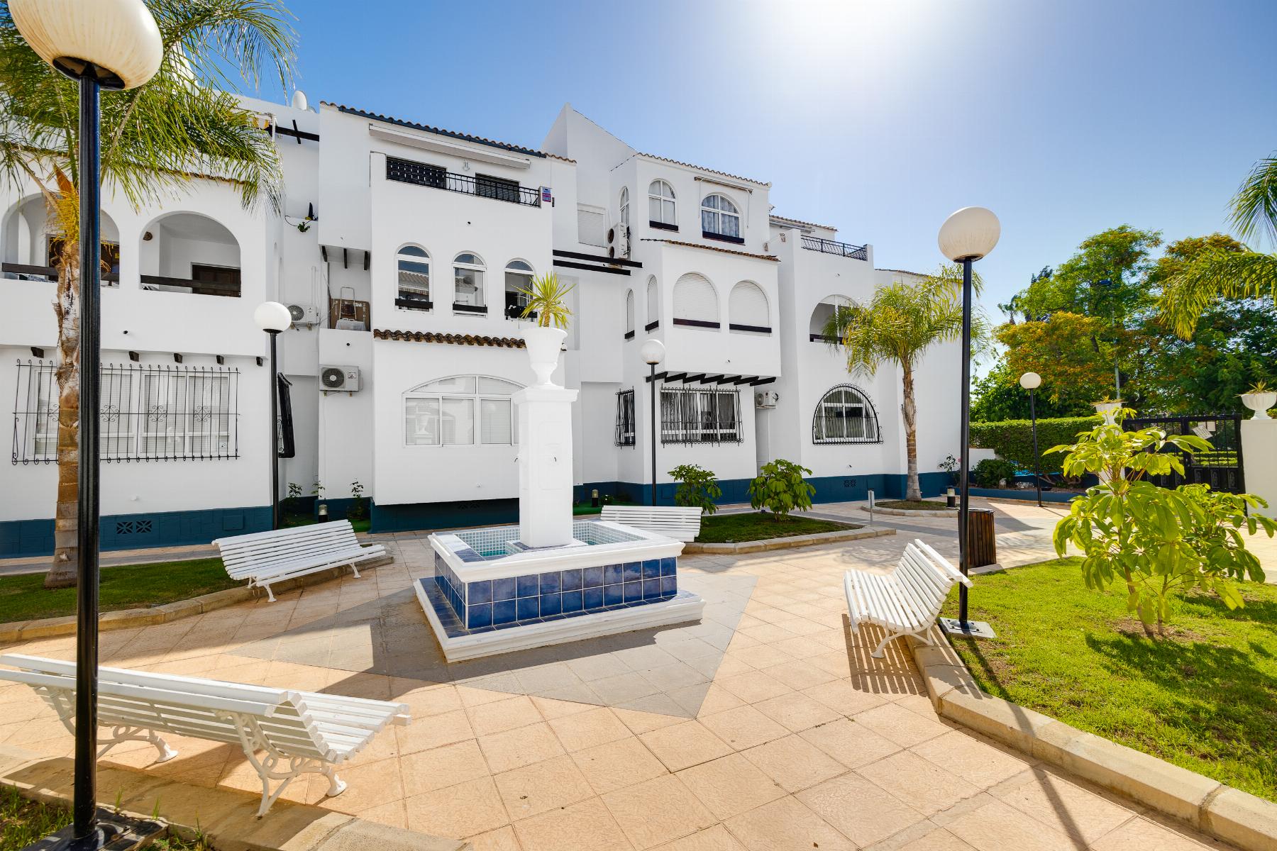 For sale - 2 Bedroom 1 Bathroom Ground Floor apartment in Torrevieja - playa de los naufragos  - Alicante