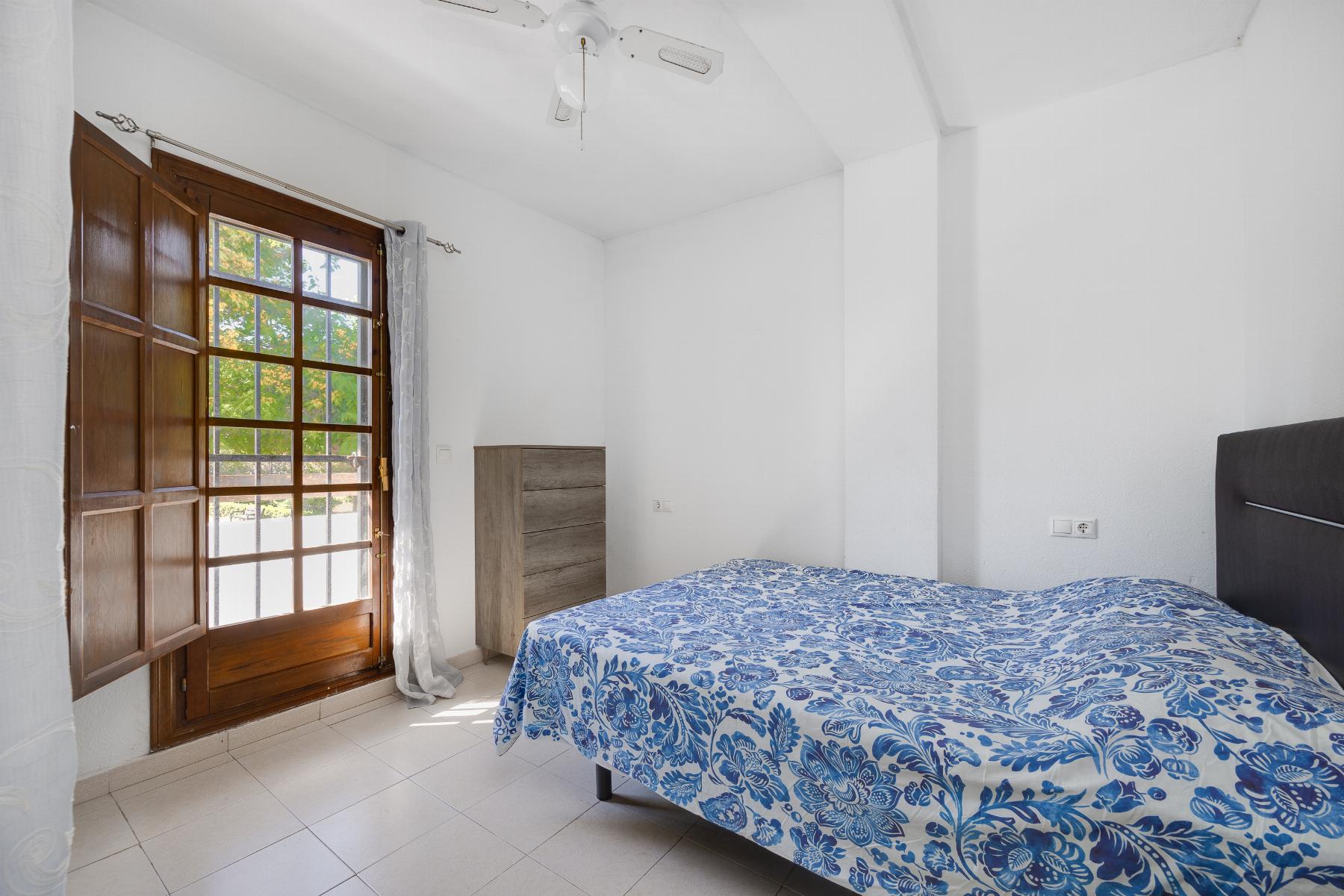 For sale - 2 Bedroom 1 Bathroom Ground Floor apartment in Torrevieja - playa de los naufragos  - Alicante