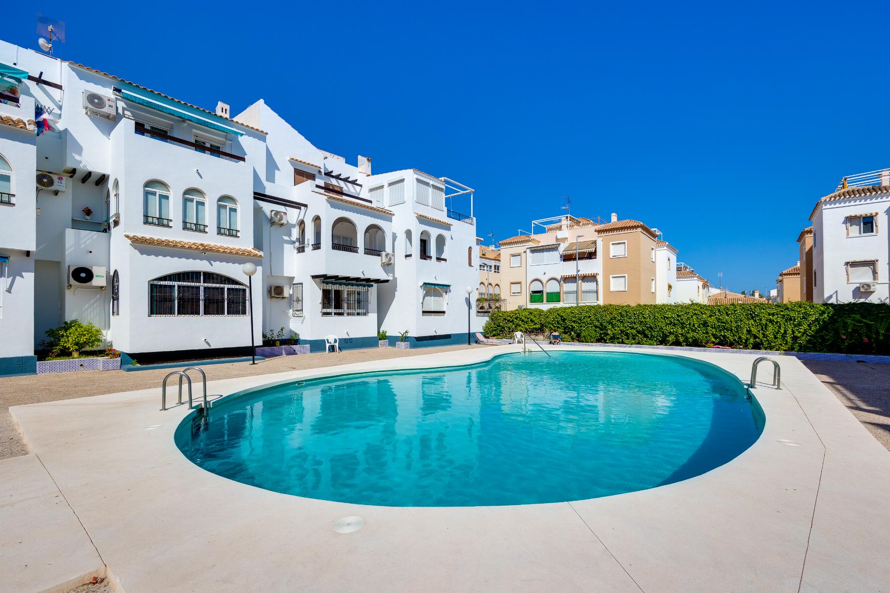 For sale - 2 Bedroom 1 Bathroom Ground Floor apartment in Torrevieja - playa de los naufragos  - Alicante
