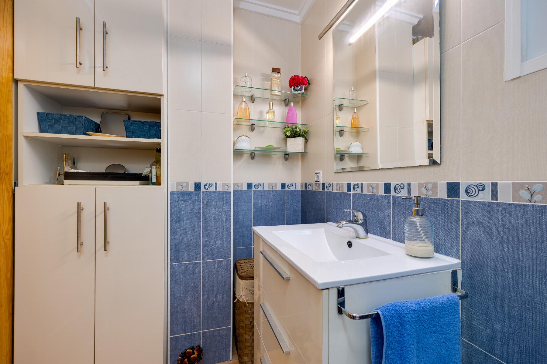 For sale - 2 Bedroom 1 Bathroom Apartament in Torrevieja - Playa del Acequión  - Alicante