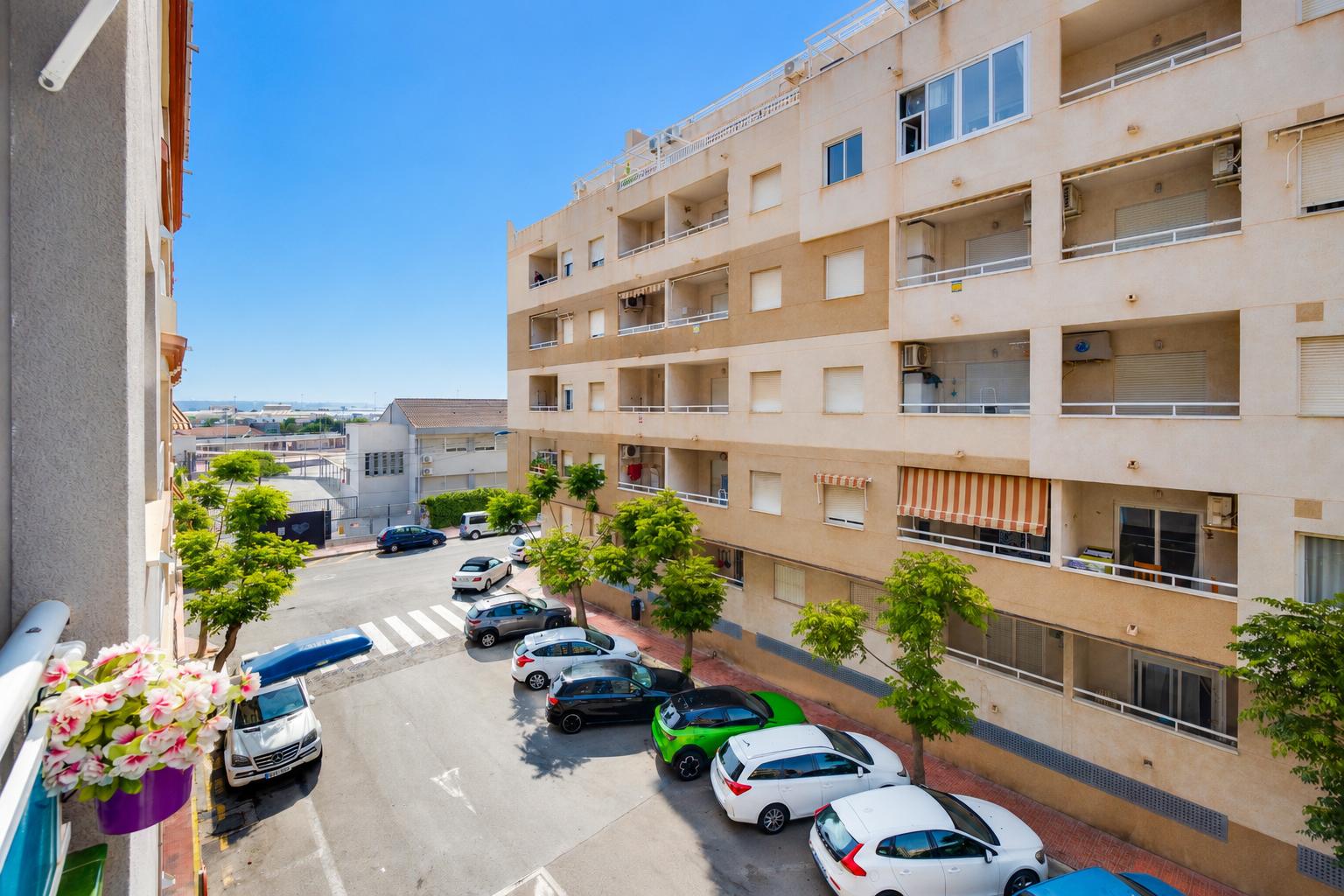 For sale - 2 Bedroom 1 Bathroom Apartament in Torrevieja - Playa del Acequión  - Alicante