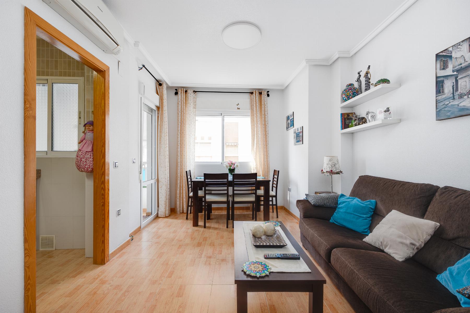 For sale - 2 Bedroom 1 Bathroom Apartament in Torrevieja - Playa del Acequión  - Alicante