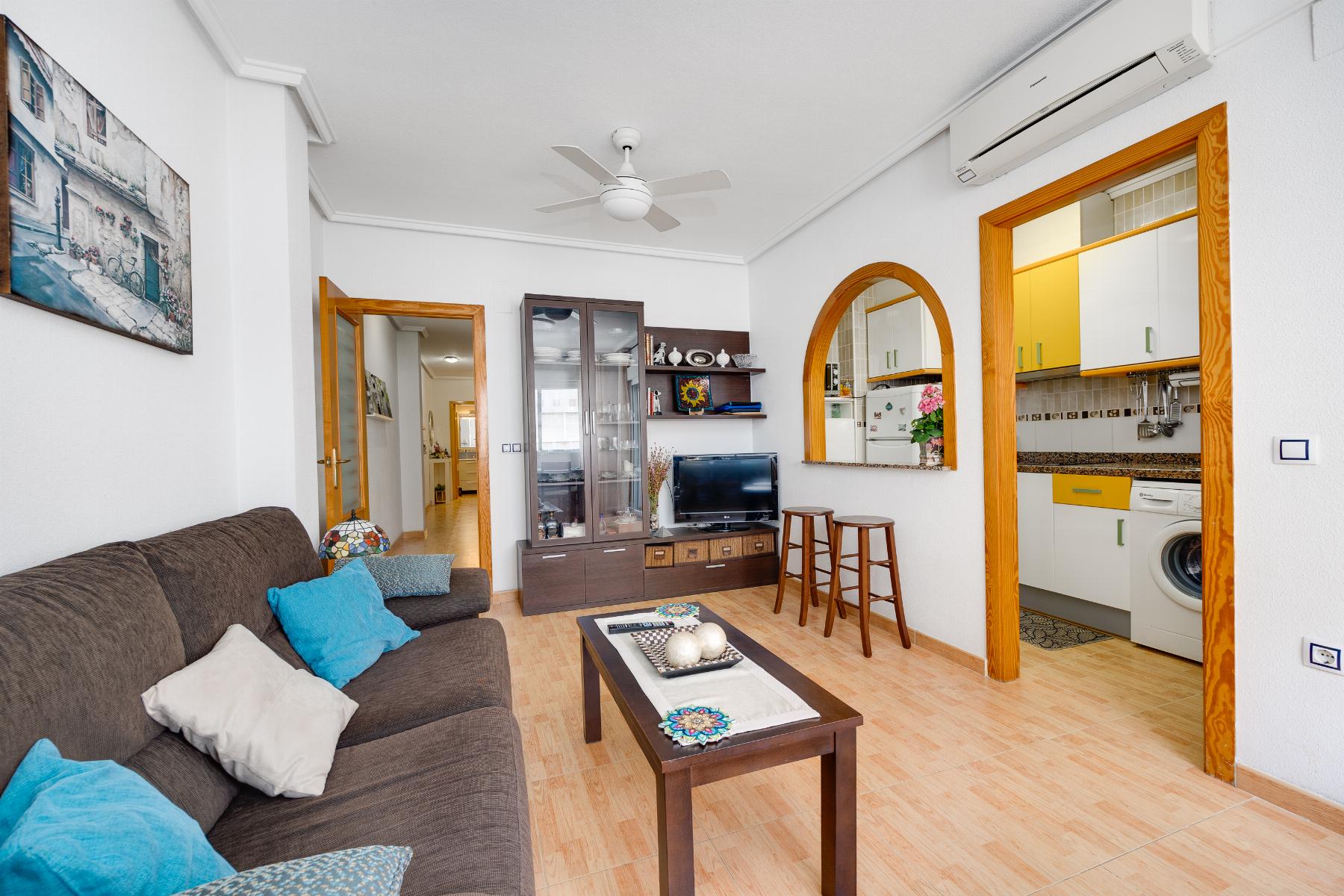 For sale - 2 Bedroom 1 Bathroom Apartament in Torrevieja - Playa del Acequión  - Alicante
