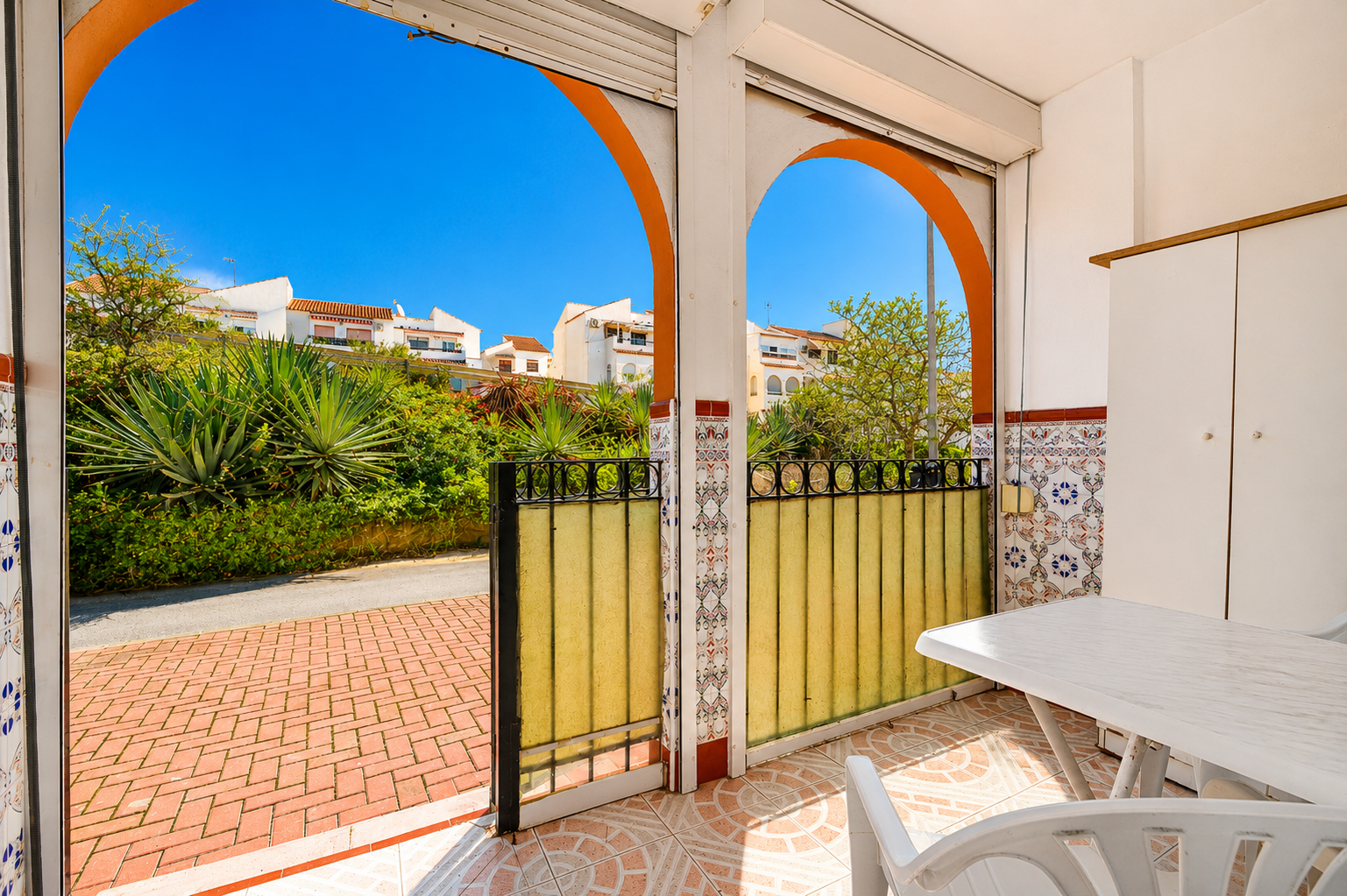 For sale - 2 Bedroom 1 Bathroom Ground floor apartment in Torrevieja - playa de los naufragos  - Alicante