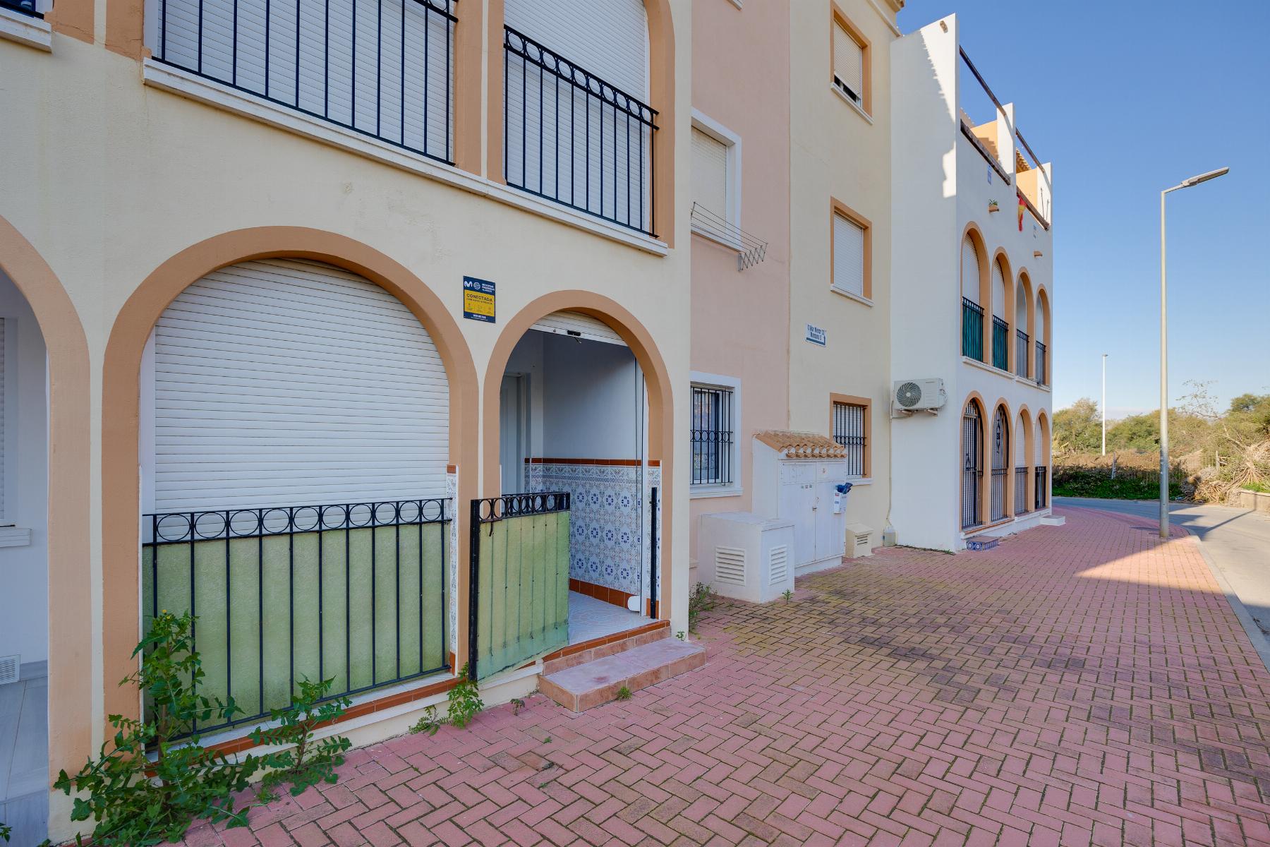 For sale - 2 Bedroom 1 Bathroom Ground floor apartment in Torrevieja - playa de los naufragos  - Alicante