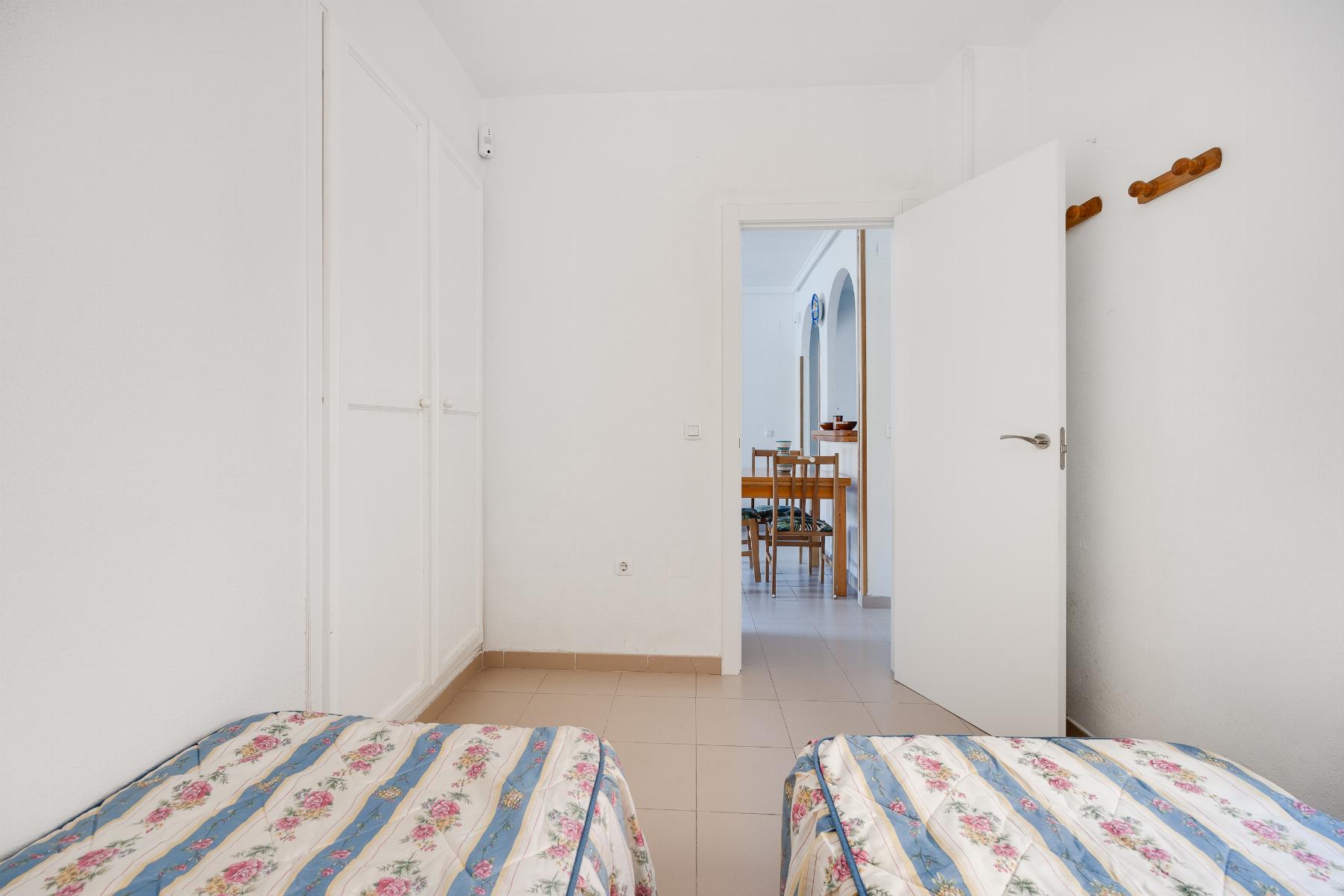 For sale - 2 Bedroom 1 Bathroom Ground floor apartment in Torrevieja - playa de los naufragos  - Alicante