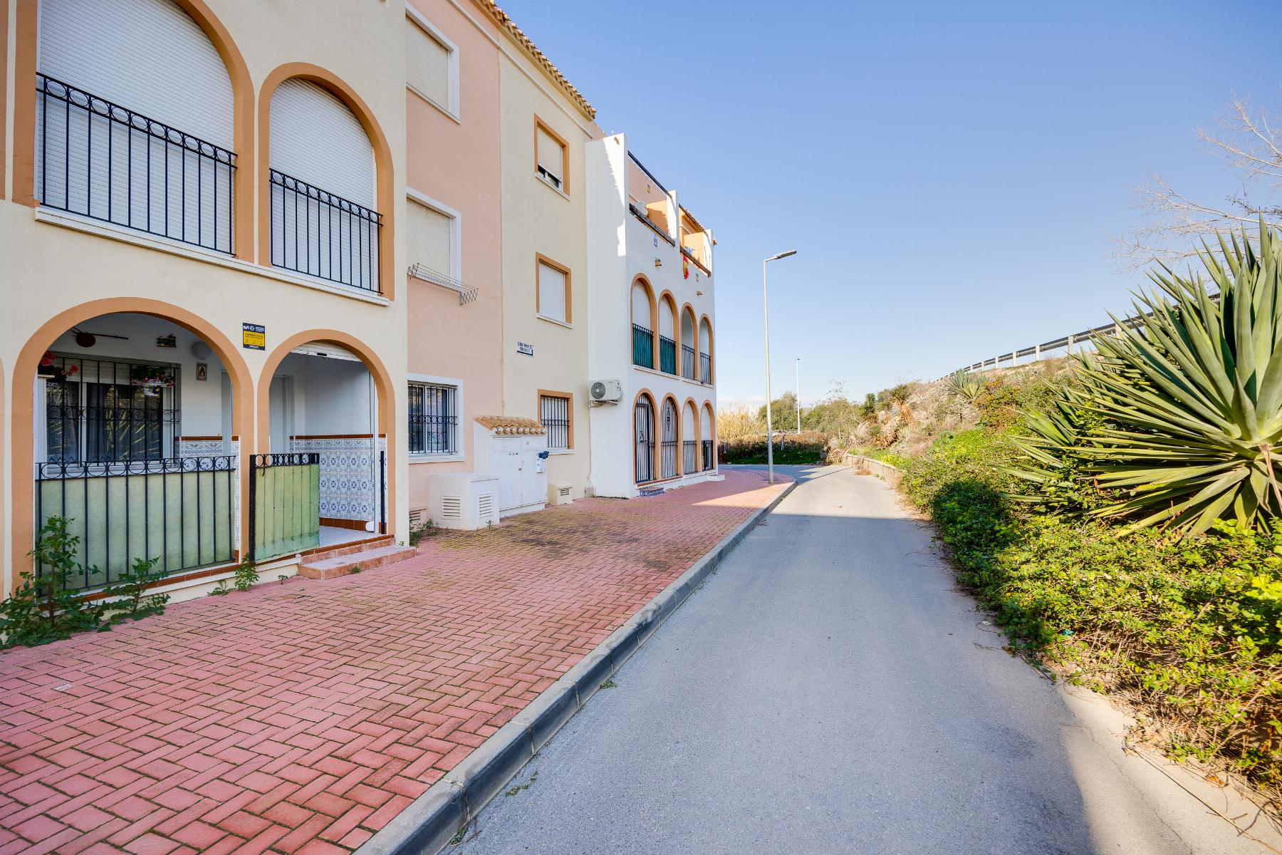 For sale - 2 Bedroom 1 Bathroom Ground floor apartment in Torrevieja - playa de los naufragos  - Alicante