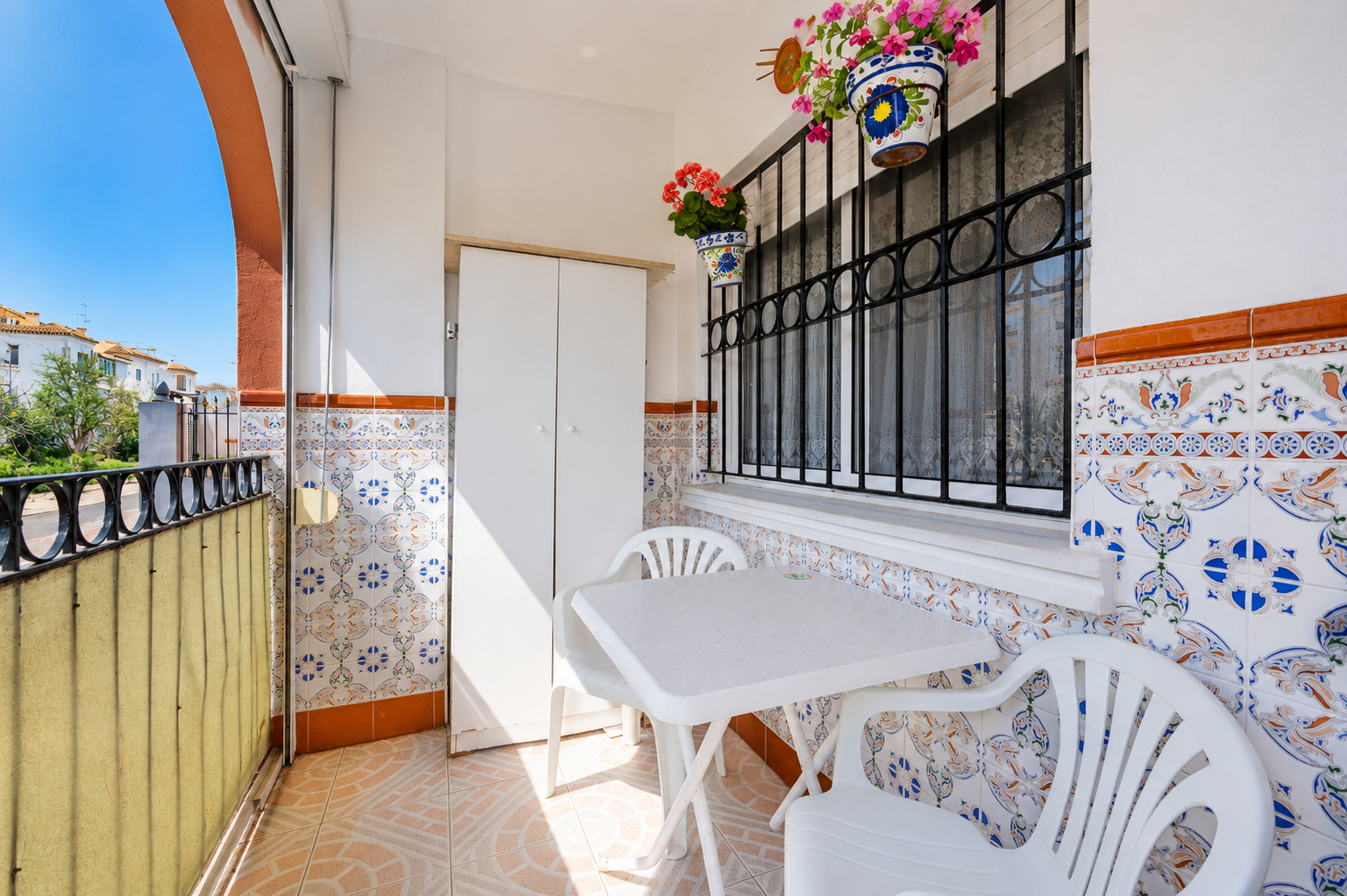 For sale - 2 Bedroom 1 Bathroom Ground floor apartment in Torrevieja - playa de los naufragos  - Alicante
