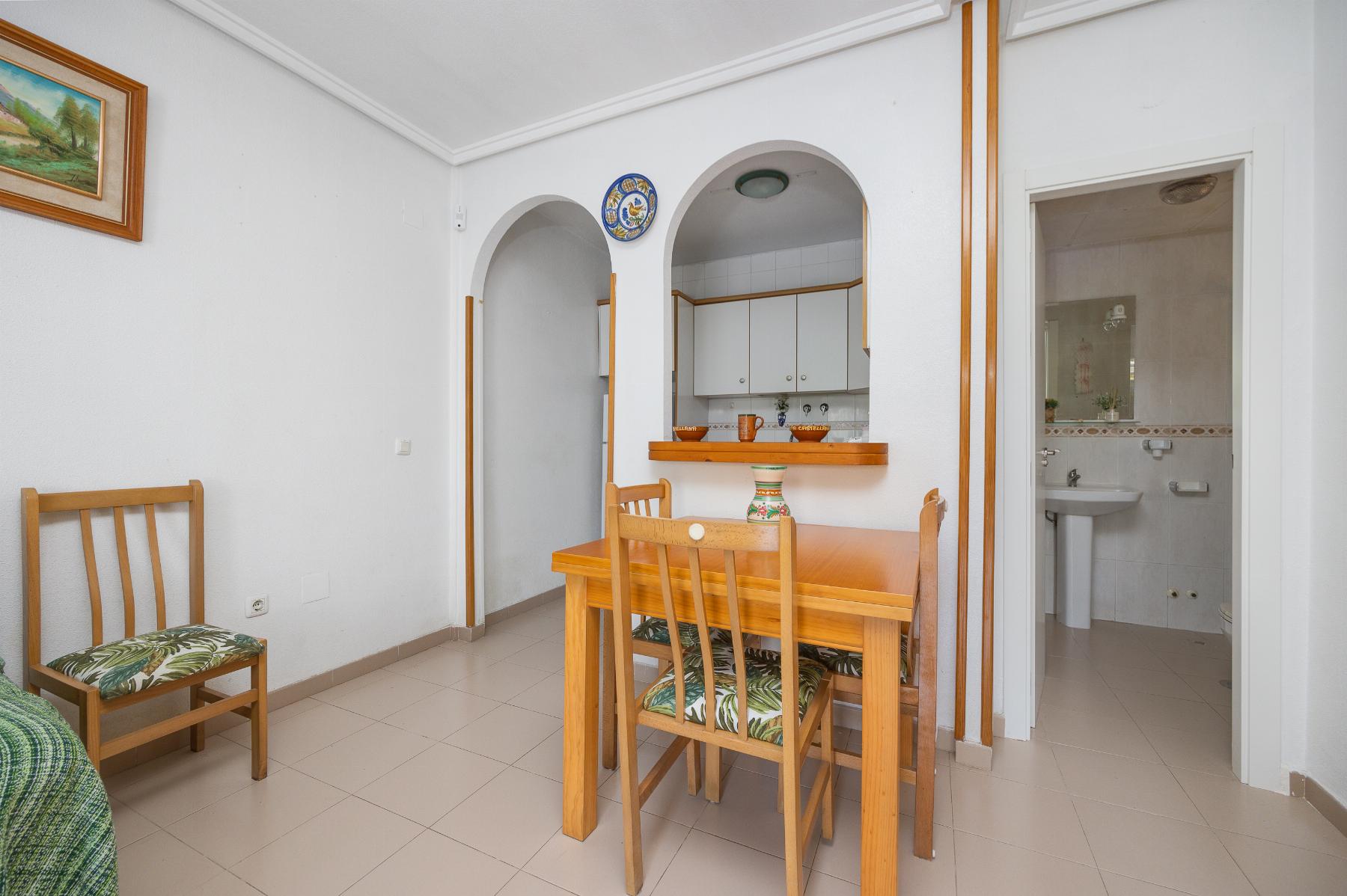 For sale - 2 Bedroom 1 Bathroom Ground floor apartment in Torrevieja - playa de los naufragos  - Alicante