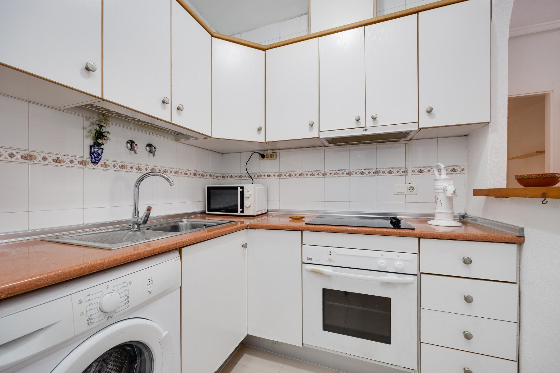 For sale - 2 Bedroom 1 Bathroom Ground floor apartment in Torrevieja - playa de los naufragos  - Alicante