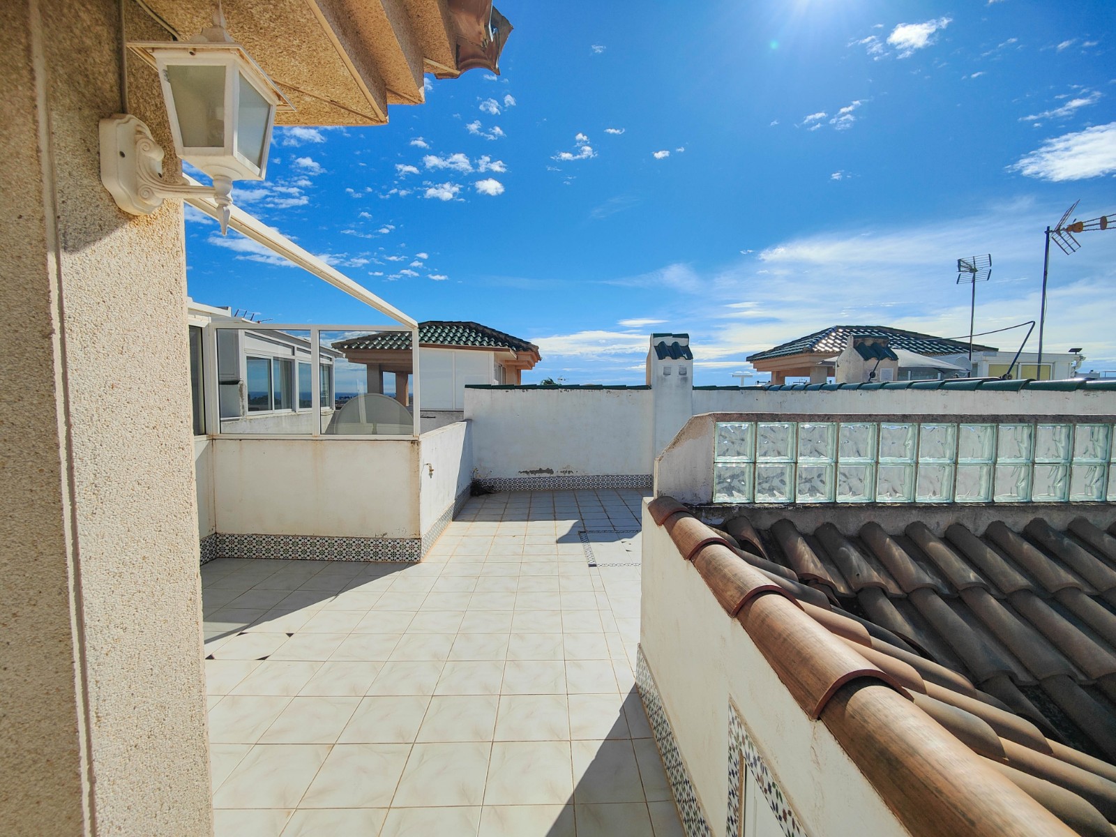For sale - 1 Bedroom 1 Bathroom Top floor bungalow in Torrevieja - Punta Prima    - Alicante