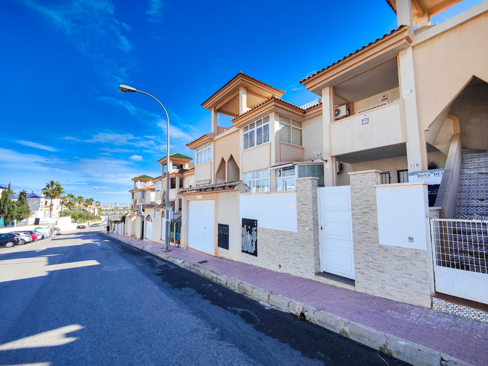 For sale - 1 Bedroom 1 Bathroom Top floor bungalow in Torrevieja - Punta Prima    - Alicante