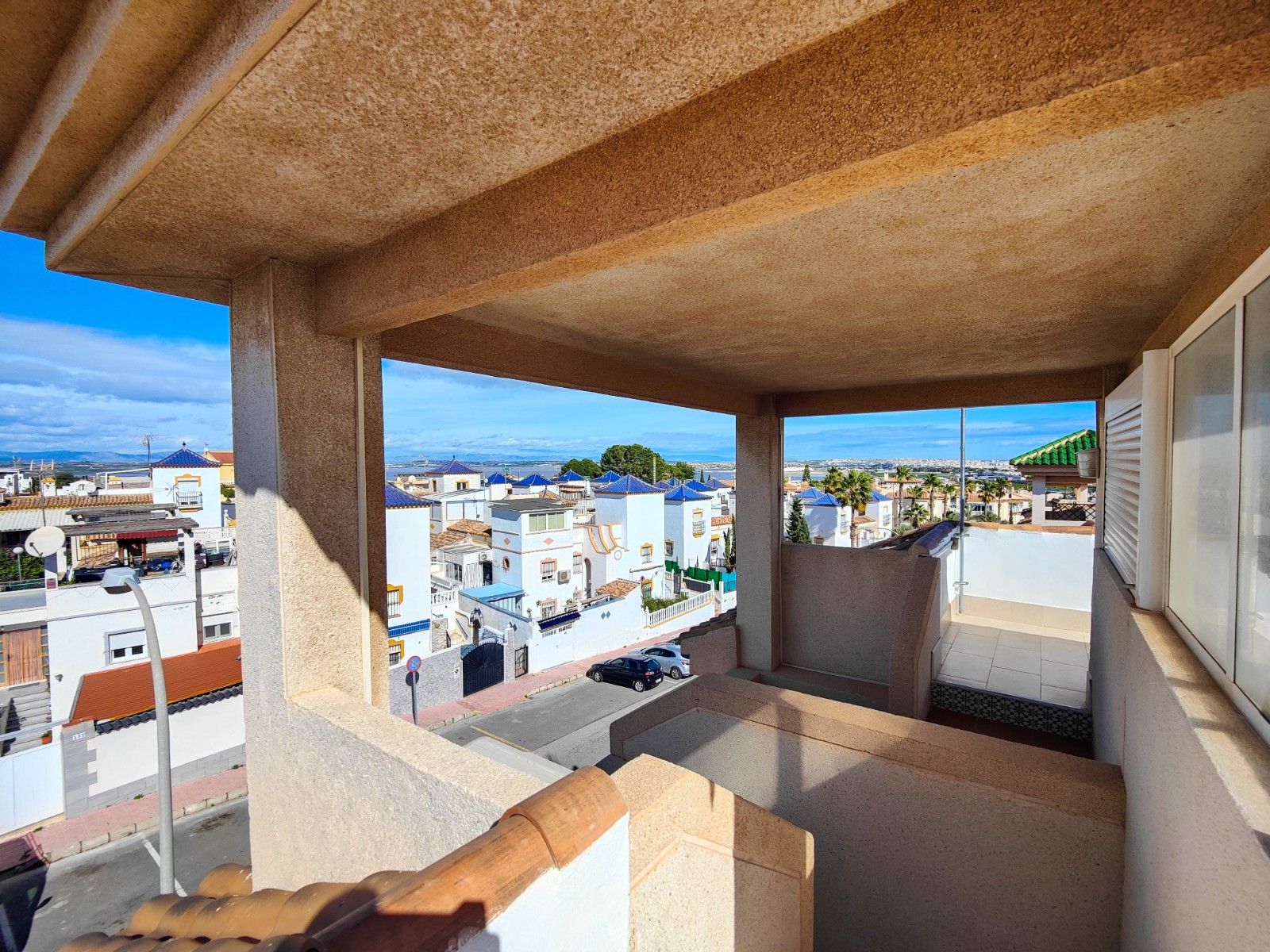 For sale - 1 Bedroom 1 Bathroom Top floor bungalow in Torrevieja - Punta Prima    - Alicante