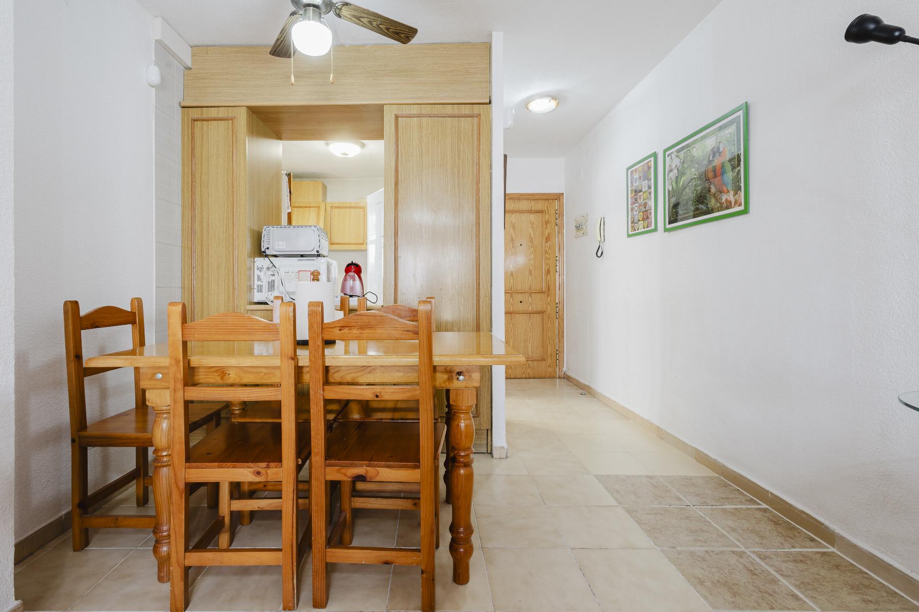 For sale - 2 Bedroom 1 Bathroom Penthouse in Torrevieja - Playa del Acequión  - Alicante
