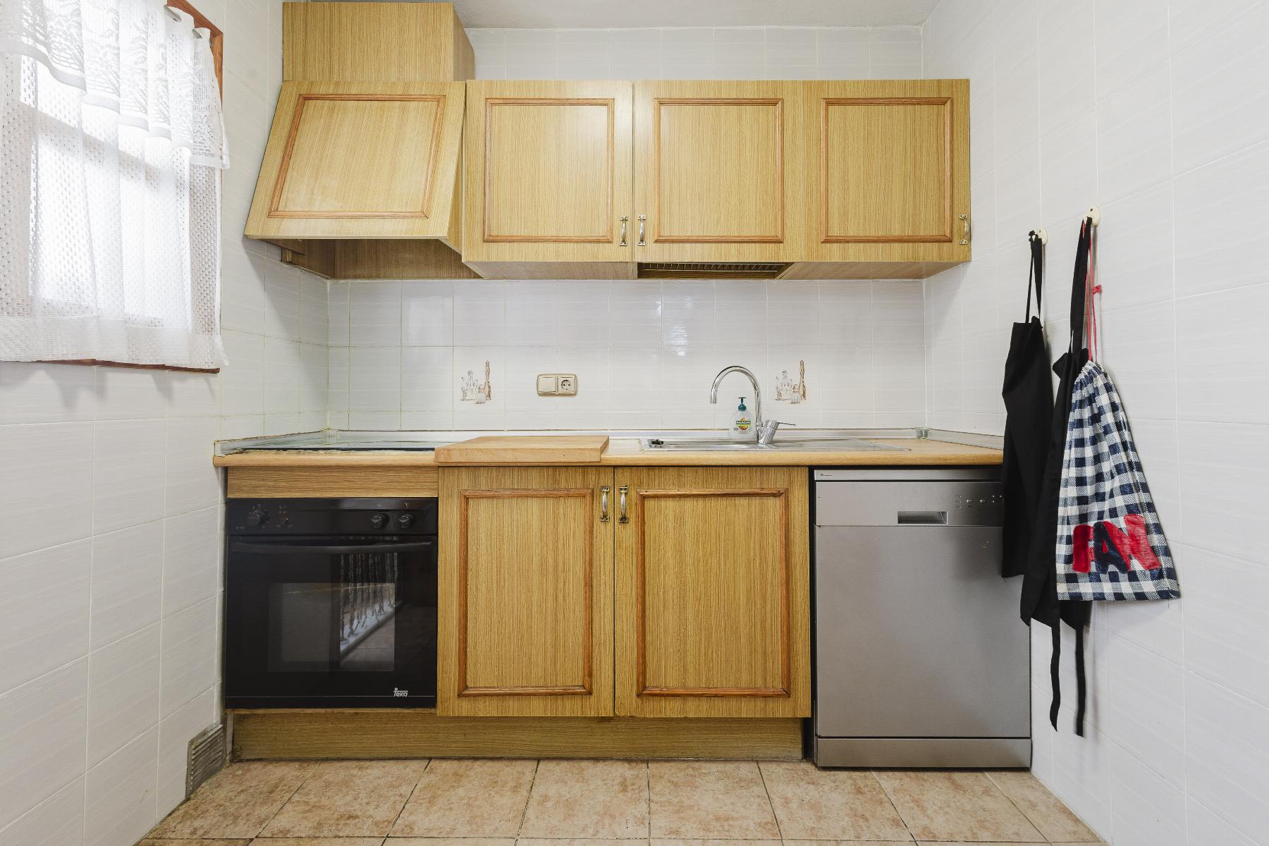 For sale - 2 Bedroom 1 Bathroom Penthouse in Torrevieja - Playa del Acequión  - Alicante