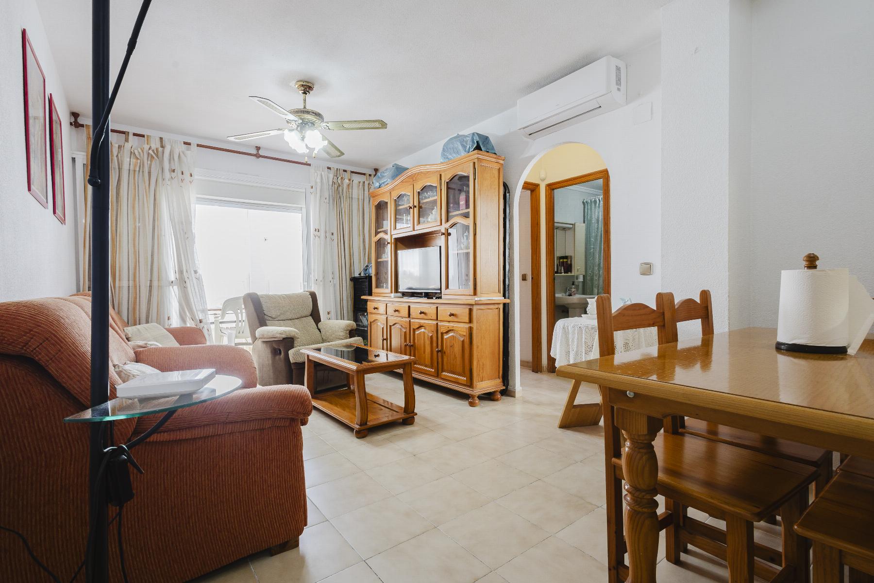 For sale - 2 Bedroom 1 Bathroom Penthouse in Torrevieja - Playa del Acequión  - Alicante