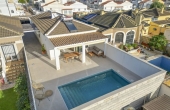 92-71/78004, 3 Bedroom 2 Bathroom Villa in Torrevieja