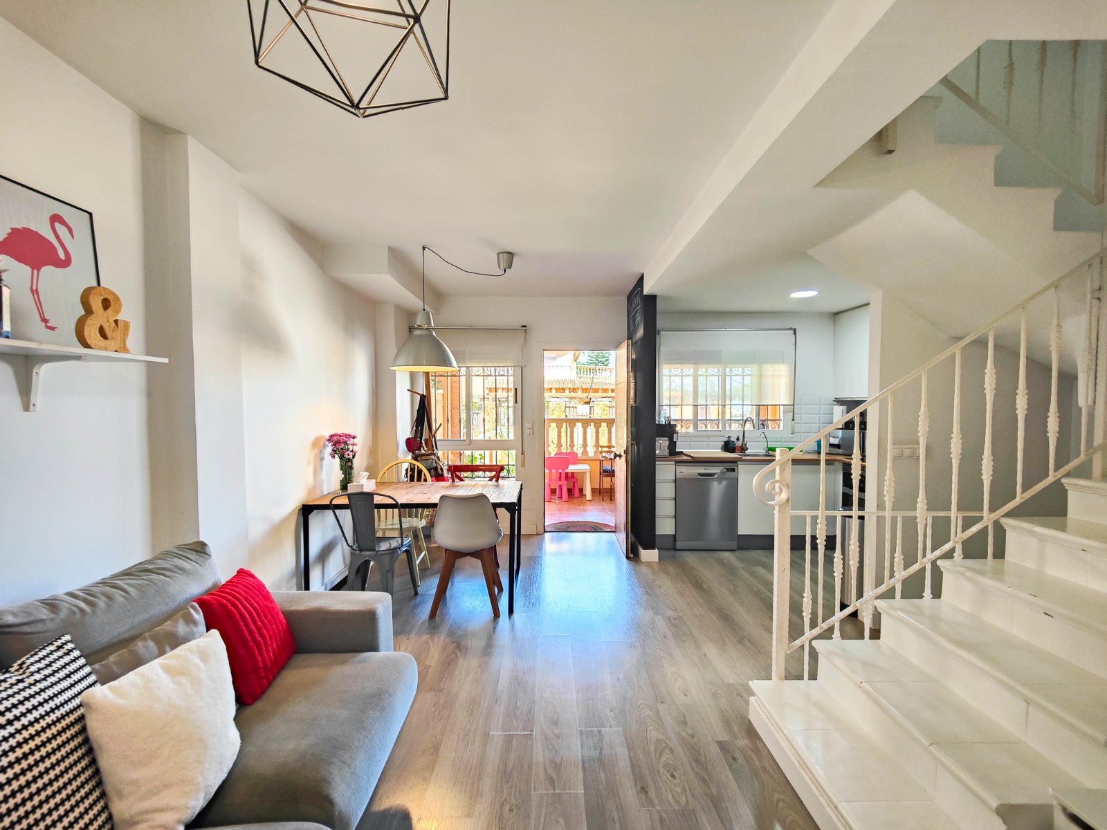 For sale - 4 Bedroom 3 Bathroom Townhouse in Guardamar del Segura - Guardamar - El Raso  - Alicante