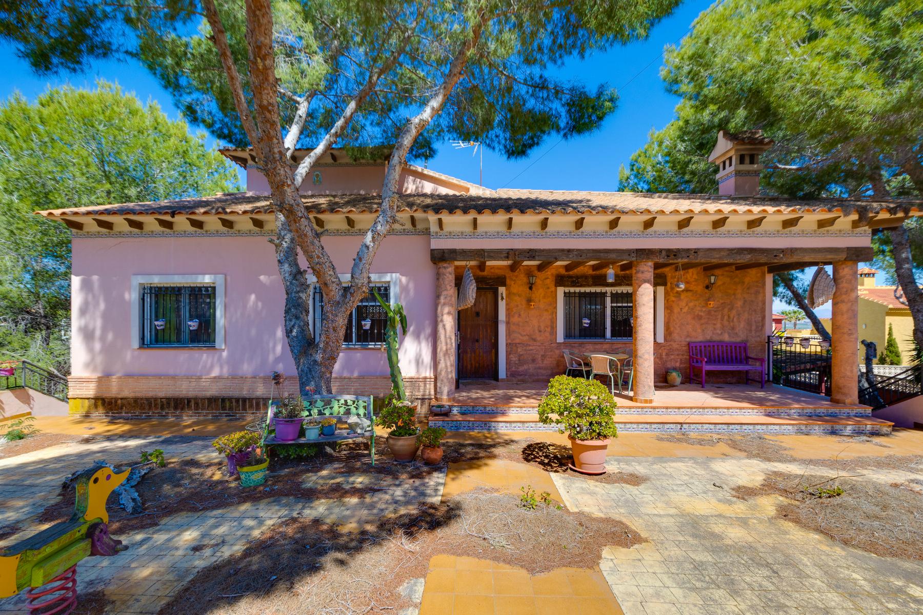 For sale - 5 Bedroom 3 Bathroom Chalet in San Miguel de Salinas - San Miguel de Salinas  - Alicante