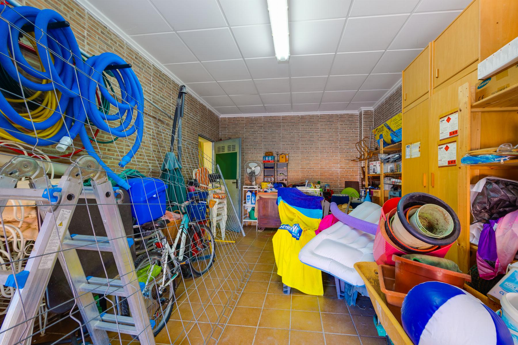 For sale - 5 Bedroom 3 Bathroom Chalet in San Miguel de Salinas - San Miguel de Salinas  - Alicante