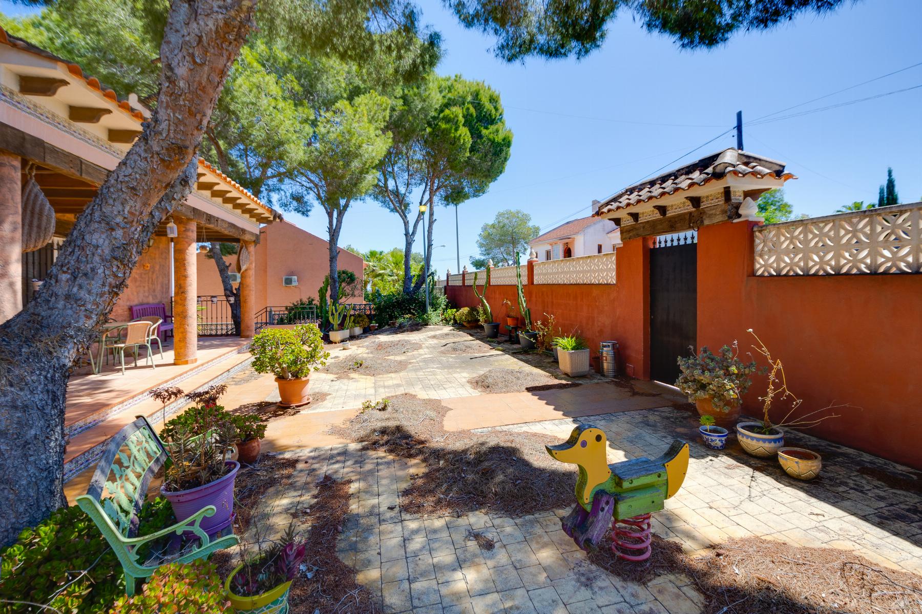 For sale - 5 Bedroom 3 Bathroom Chalet in San Miguel de Salinas - San Miguel de Salinas  - Alicante