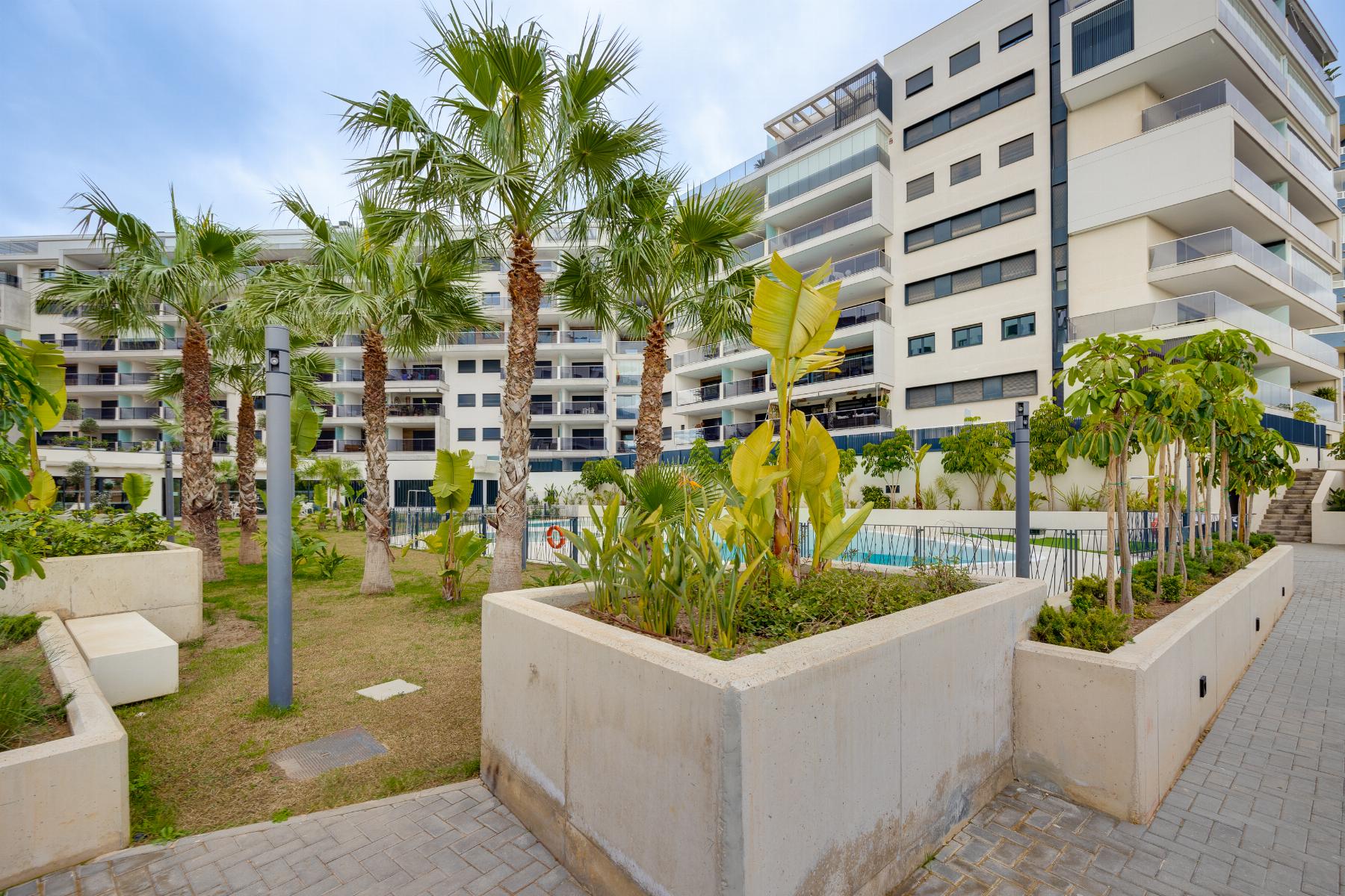 For sale - 3 Bedroom 2 Bathroom Atico in Orihuela Costa - Campoamor  - Alicante